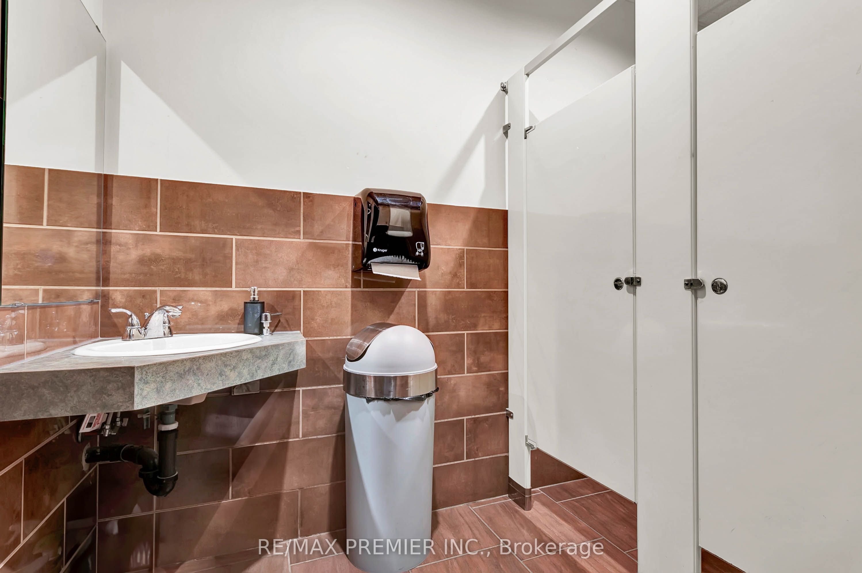 4000 Steeles Ave W Property Photo 13