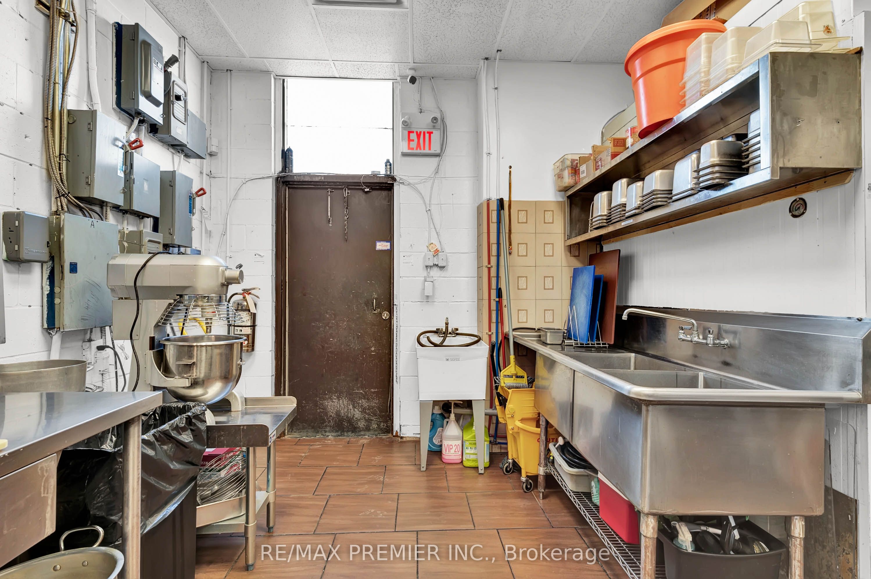 4000 Steeles Ave W Property Photo 25