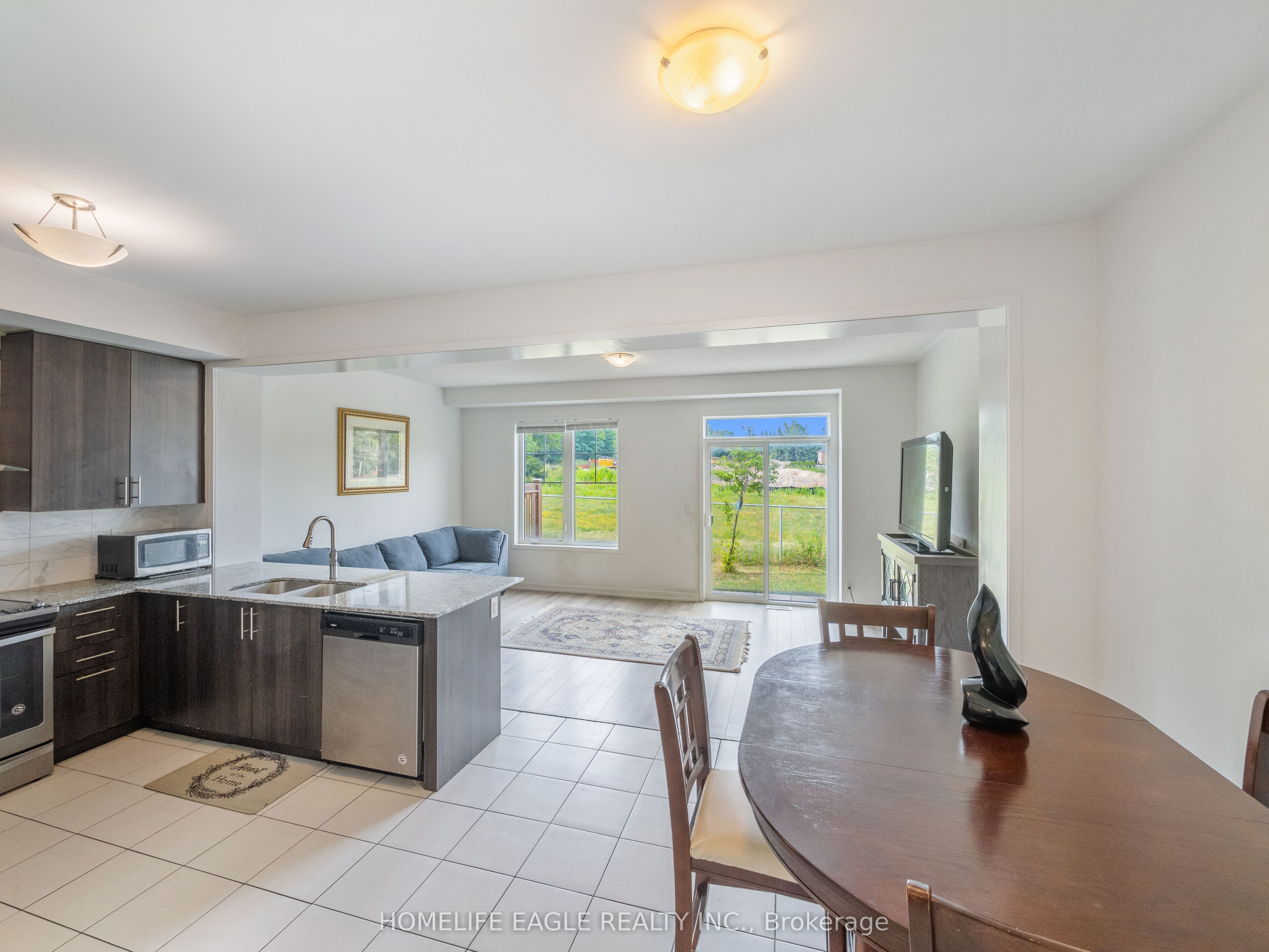 228 Bennett Street Property Photo 3