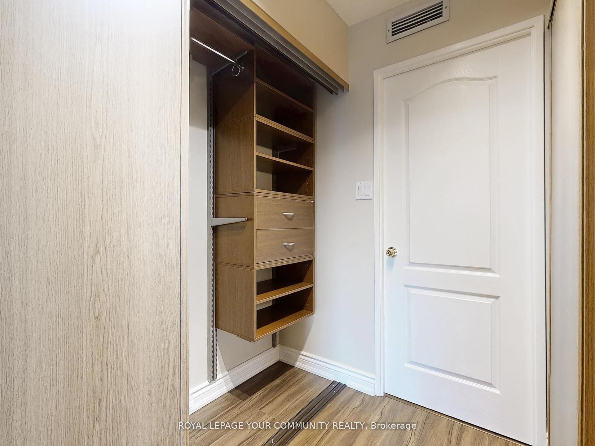 32 Clarissa Dr Property Photo 12