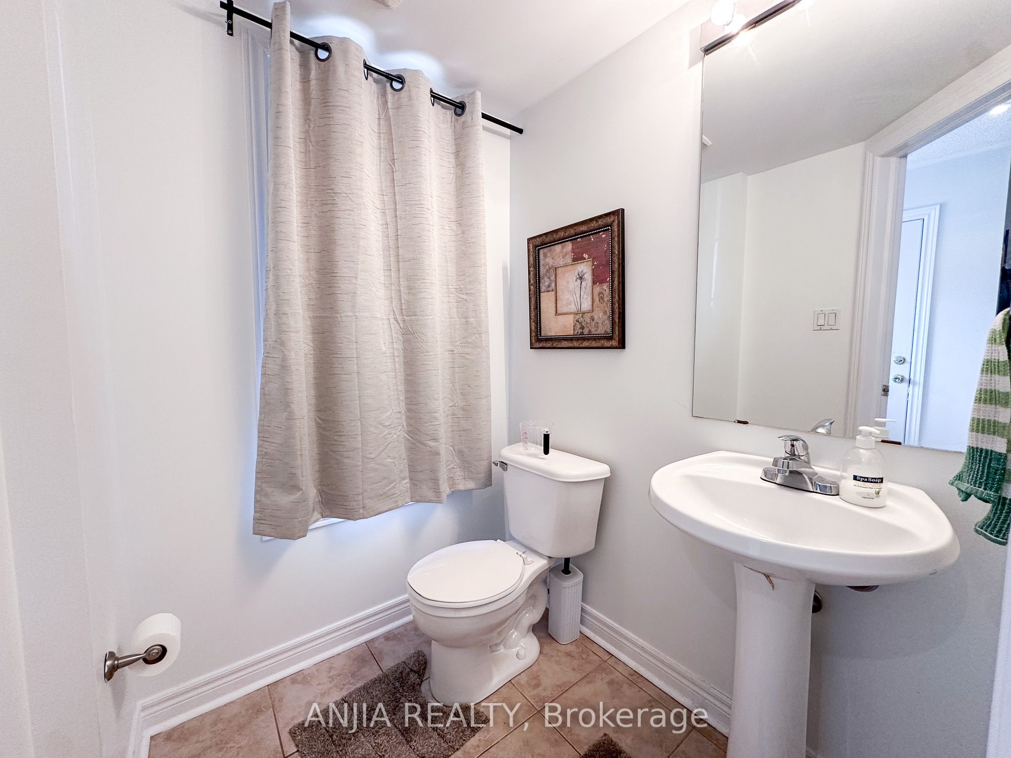 40 Cathmar Dr Property Photo 4