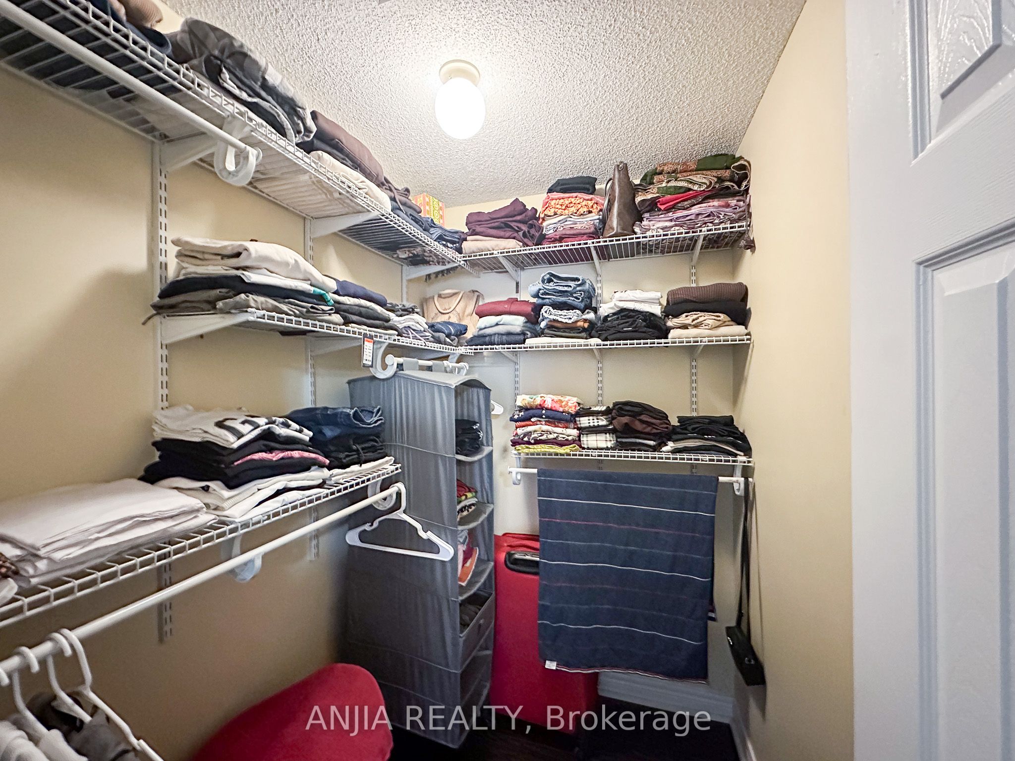 40 Cathmar Dr Property Photo 17