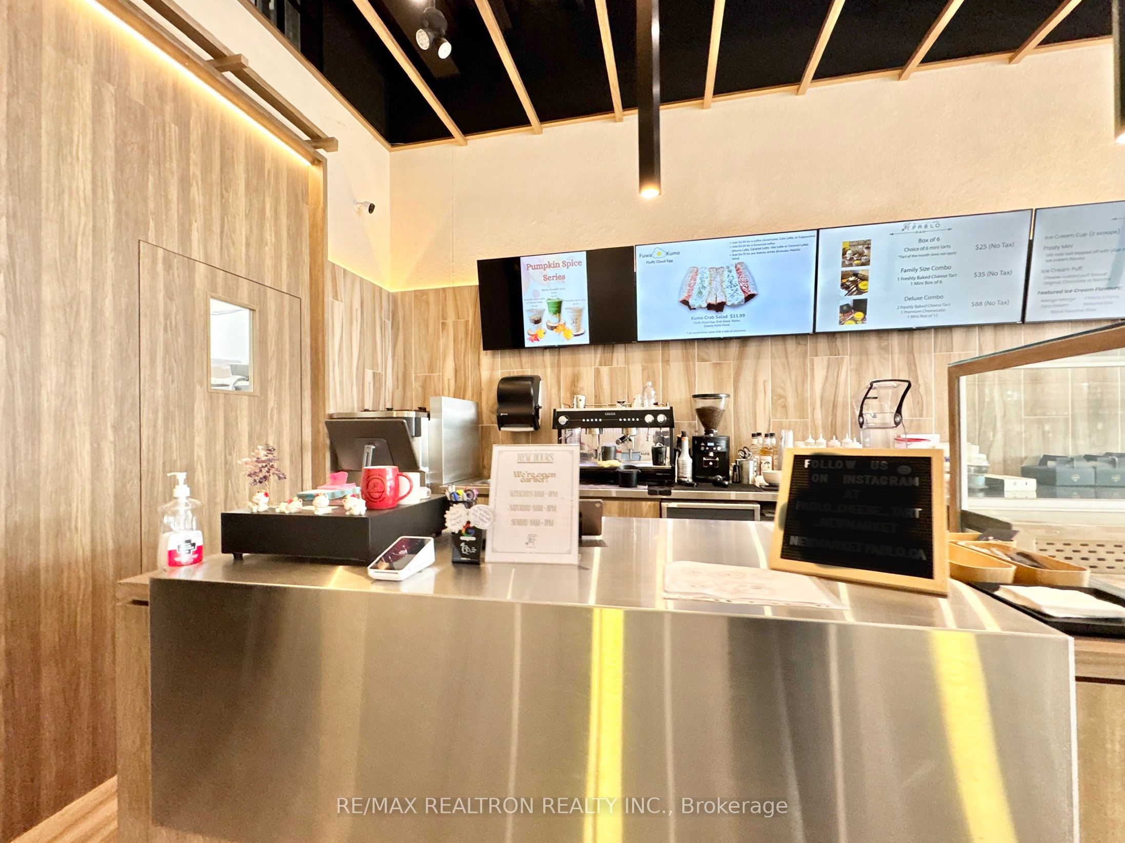 57 Harry Walker Pkwy S Property Photo 4