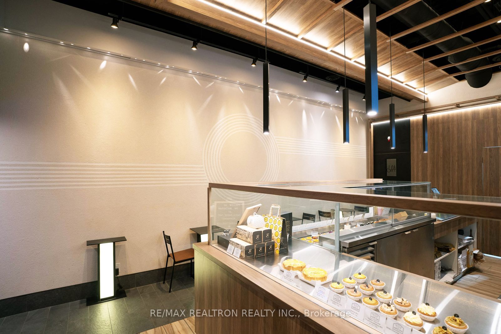 57 Harry Walker Pkwy S Property Photo 6