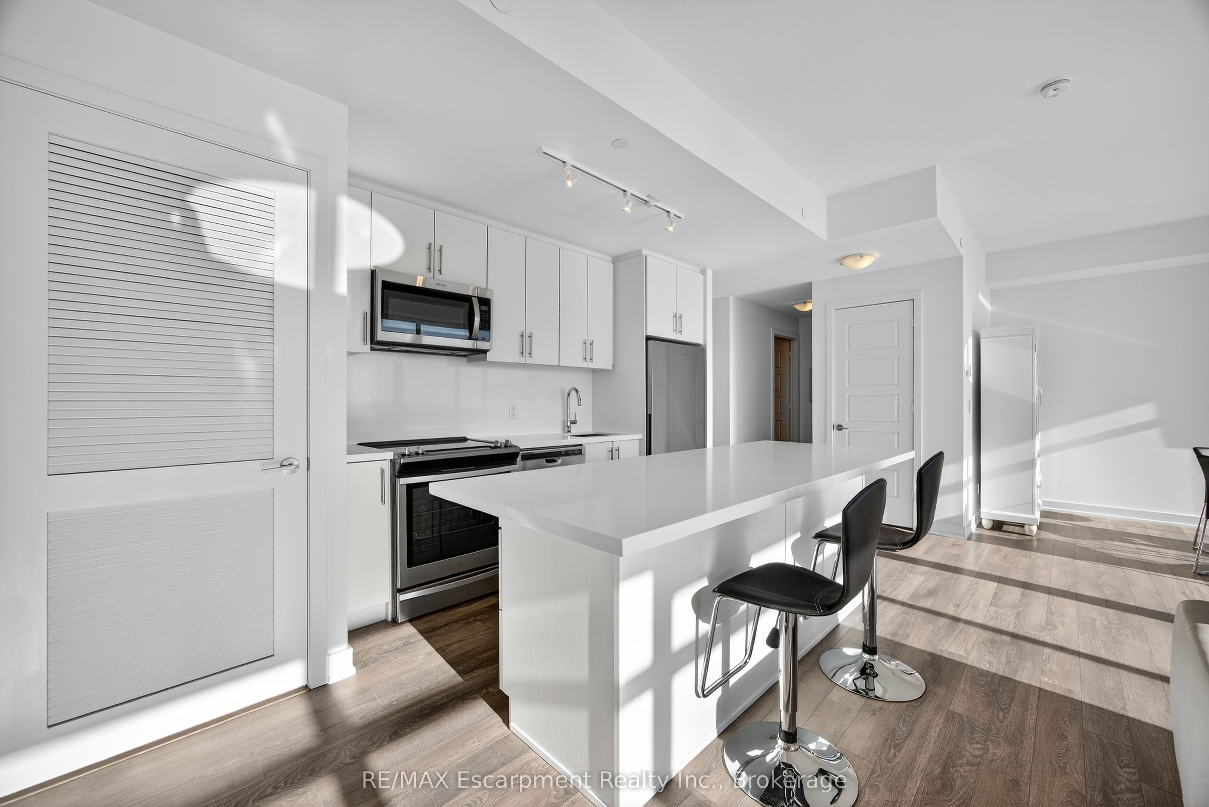 317 Broward Way 125 Property Photo 6