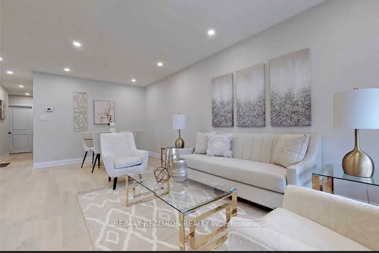 9 Lee Gate Property Photo 1