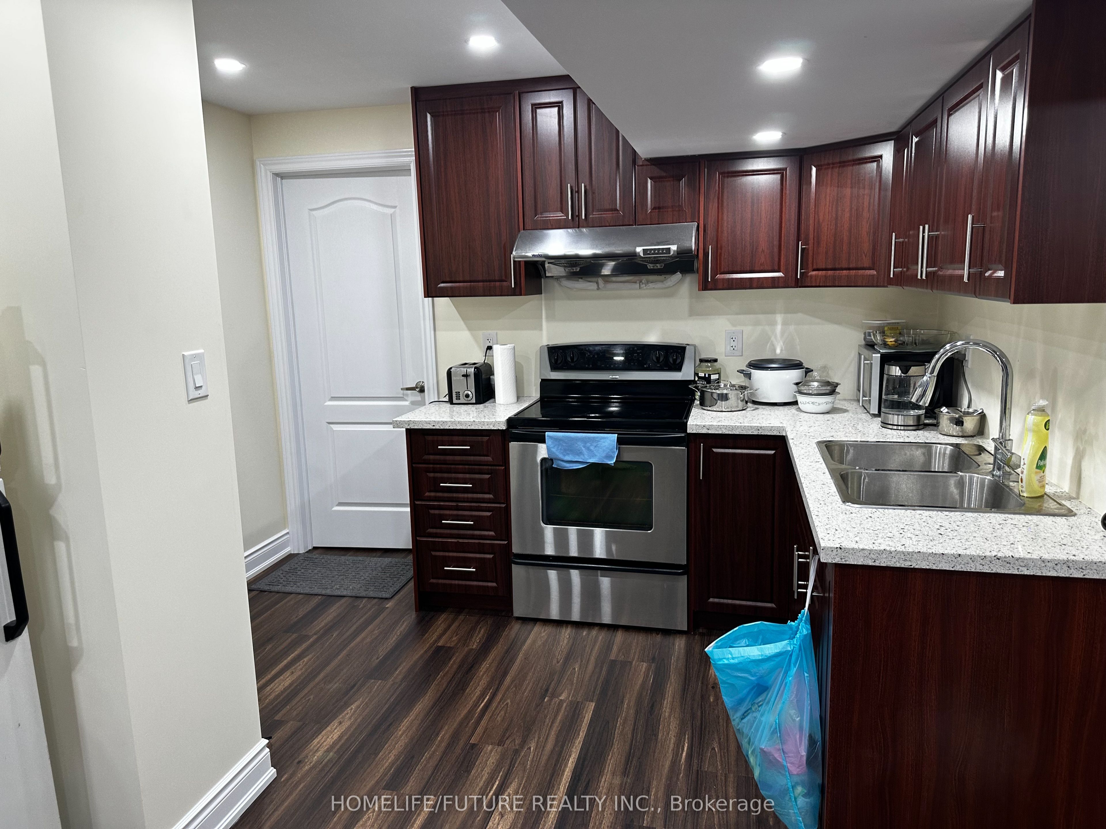 426 Wycliffe Avenue Basment Property Photo 10