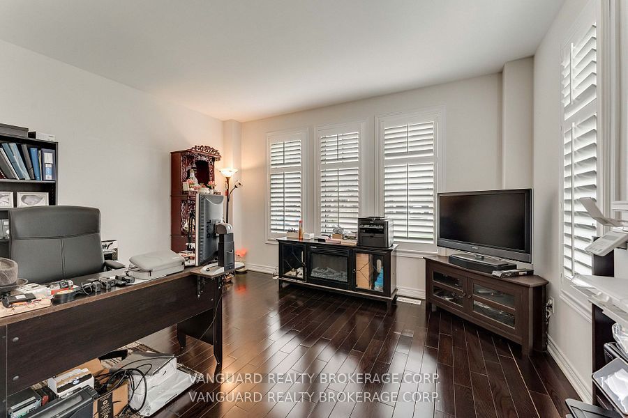 75 Treetops Boulevard Property Photo 15