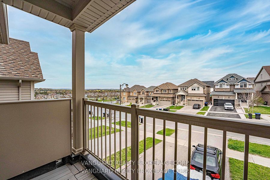75 Treetops Boulevard Property Photo 28