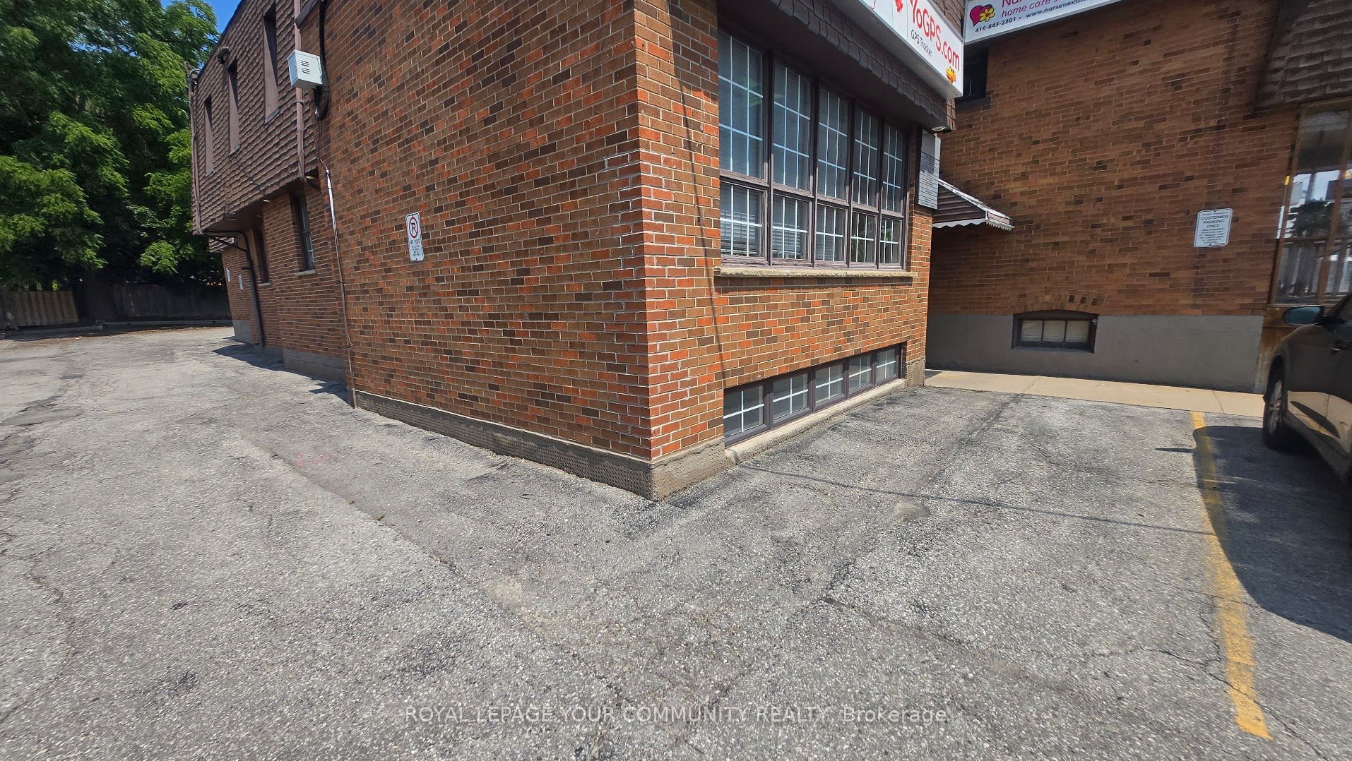 6060 Highway 7 E 101-b Property Photo 2