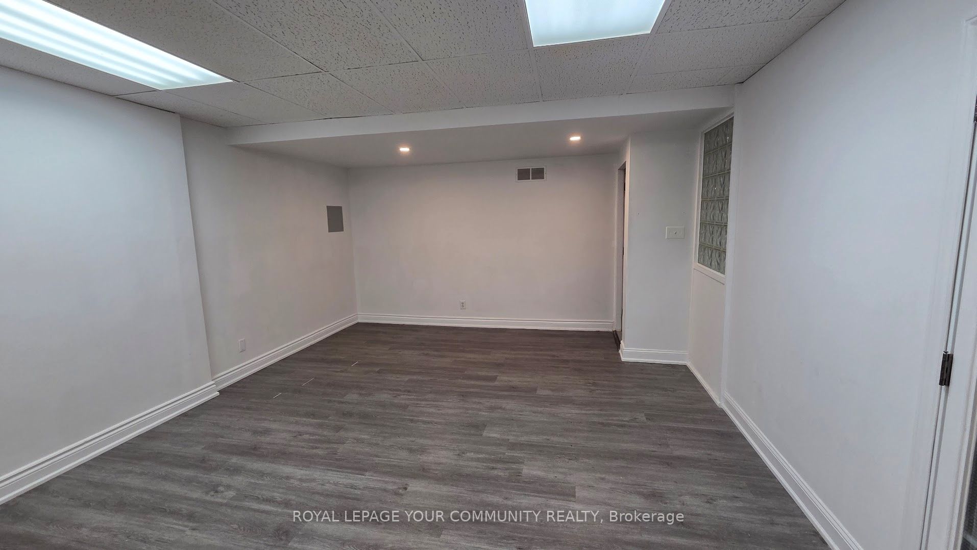 6060 Highway 7 E 101-b Property Photo 7