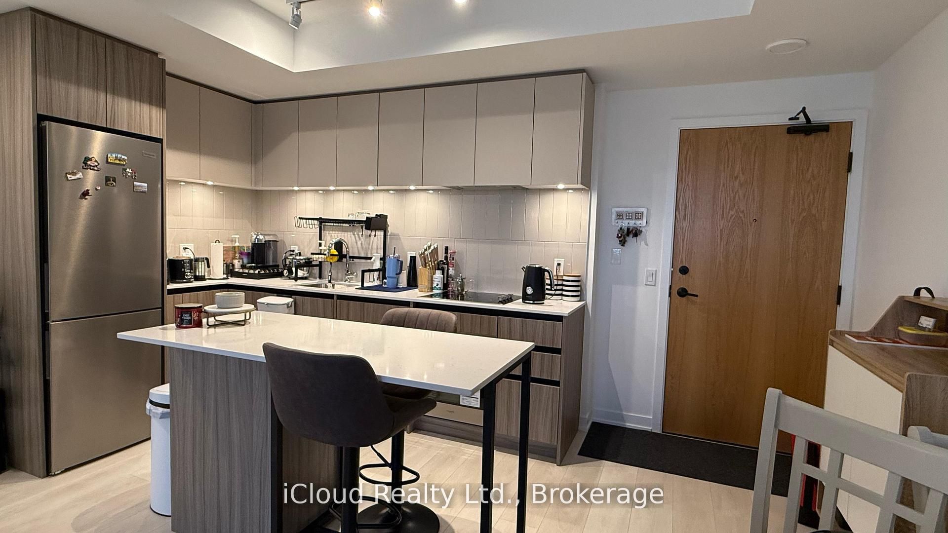 7950 Bathurst Street 210 Property Photo 11