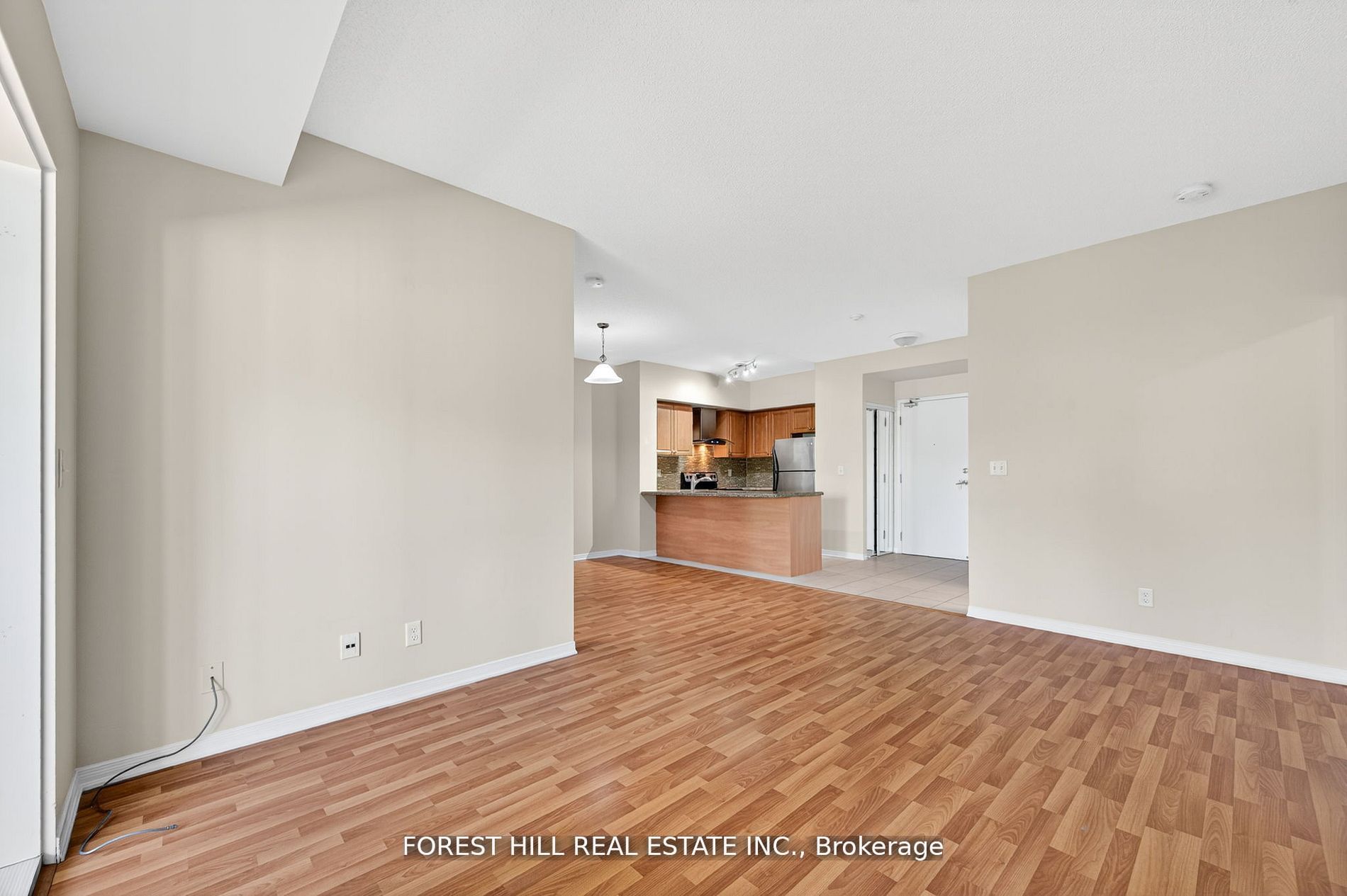 9451 Jane St Property Photo 1