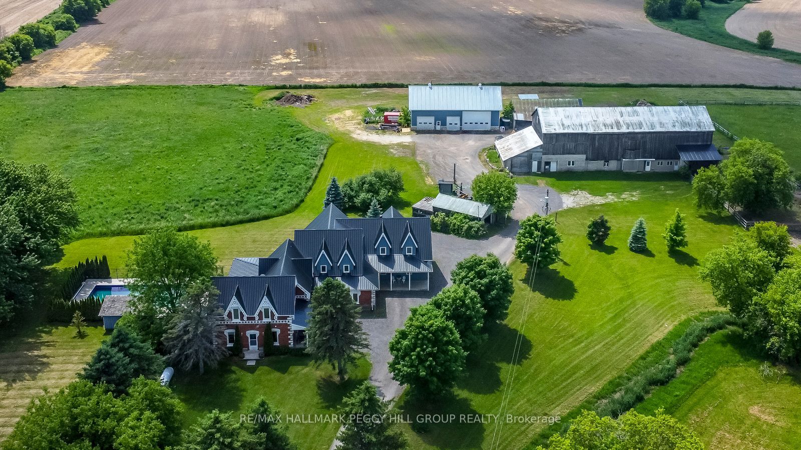 8464 6th Line Property Photo 1