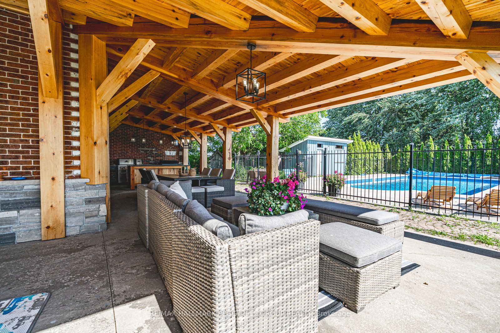 8464 6th Line Property Photo 17
