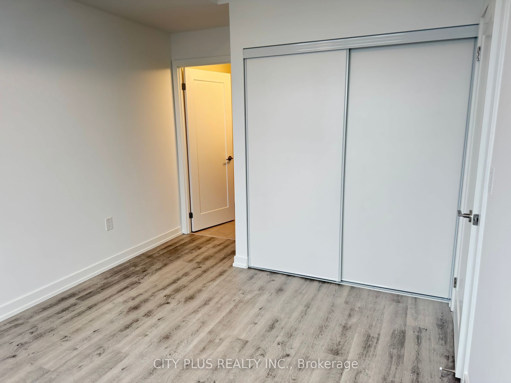 9781 Markham Road A536 Property Photo 6