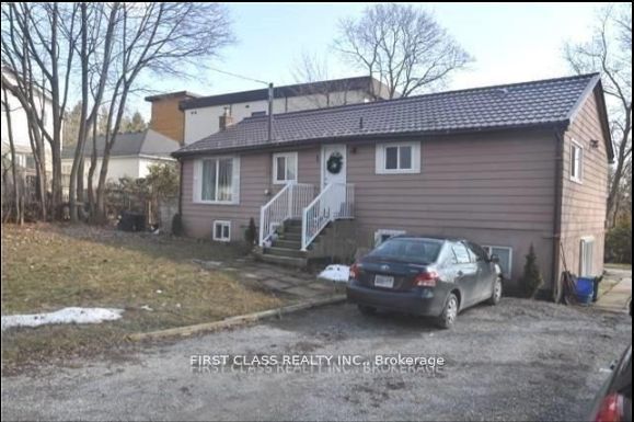 1 Lakeside Cres Avenue Unit A Property Photo 1