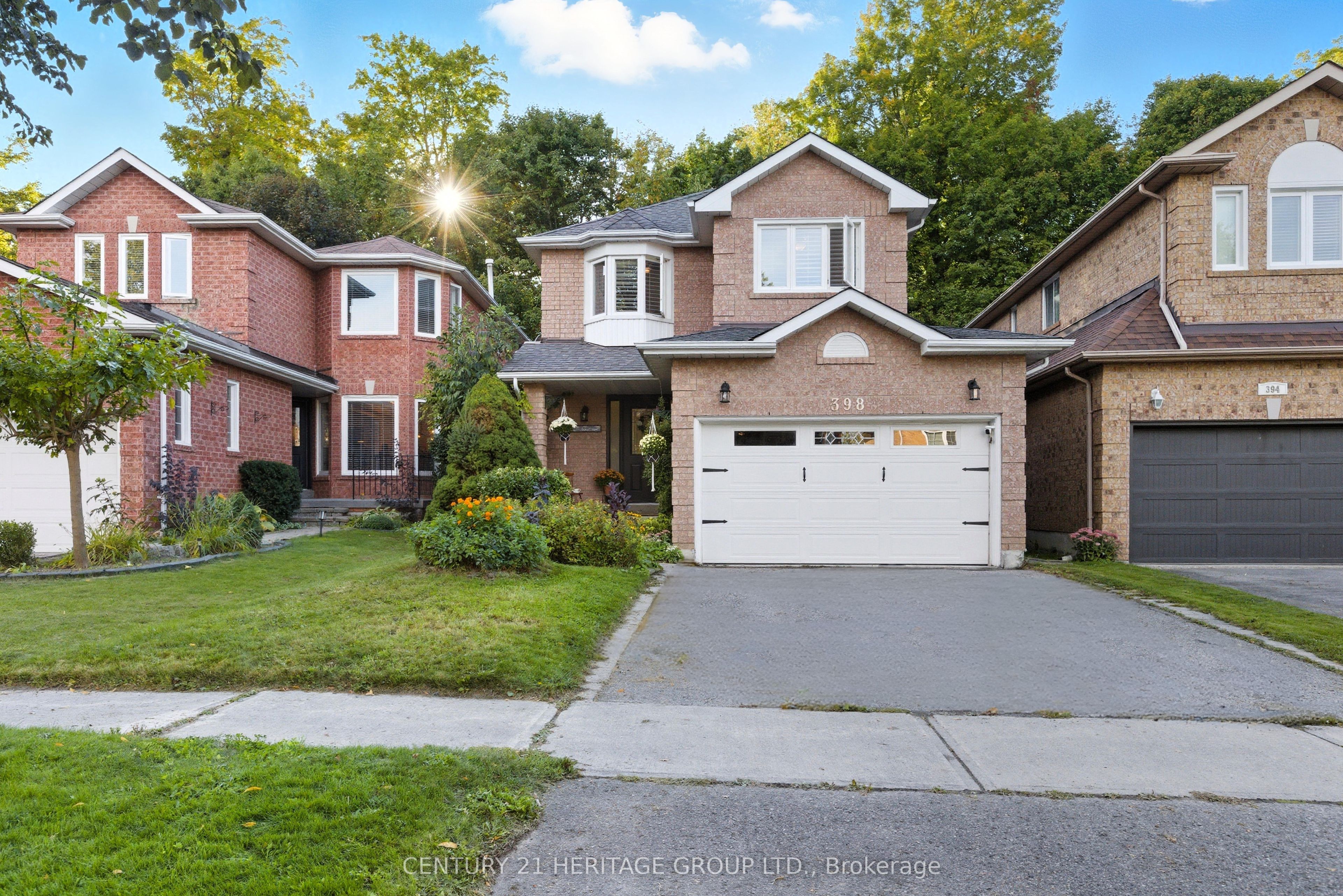 398 Carruthers Ave Property Photo 1