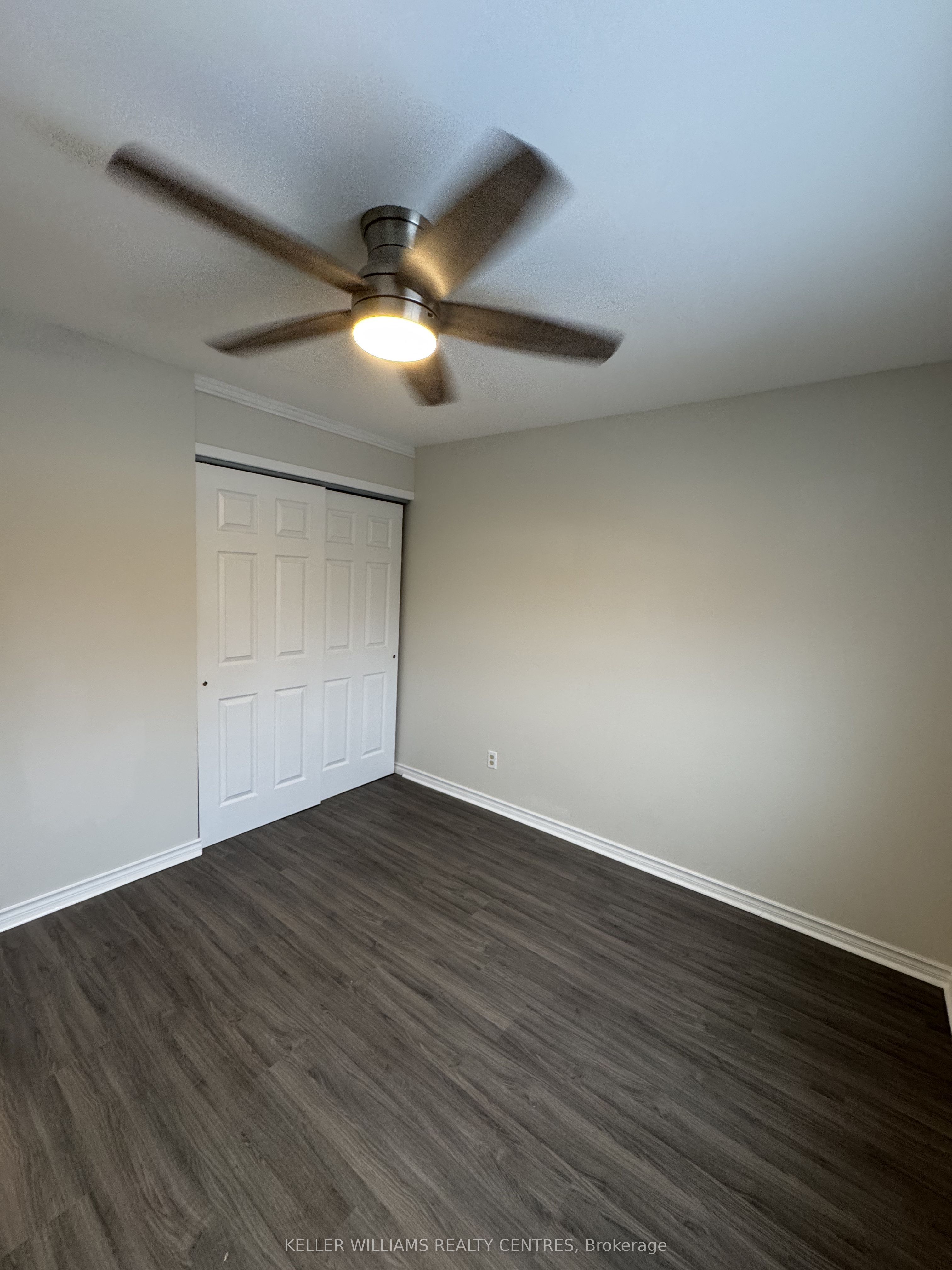691 Irwin Cres Property Photo 15
