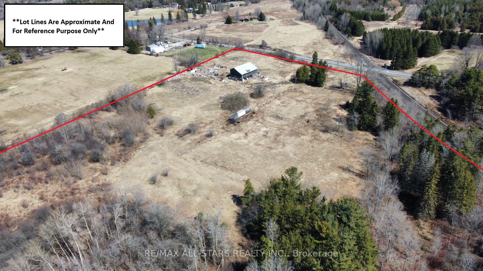 15672 Warden Avenue Property Photo 3