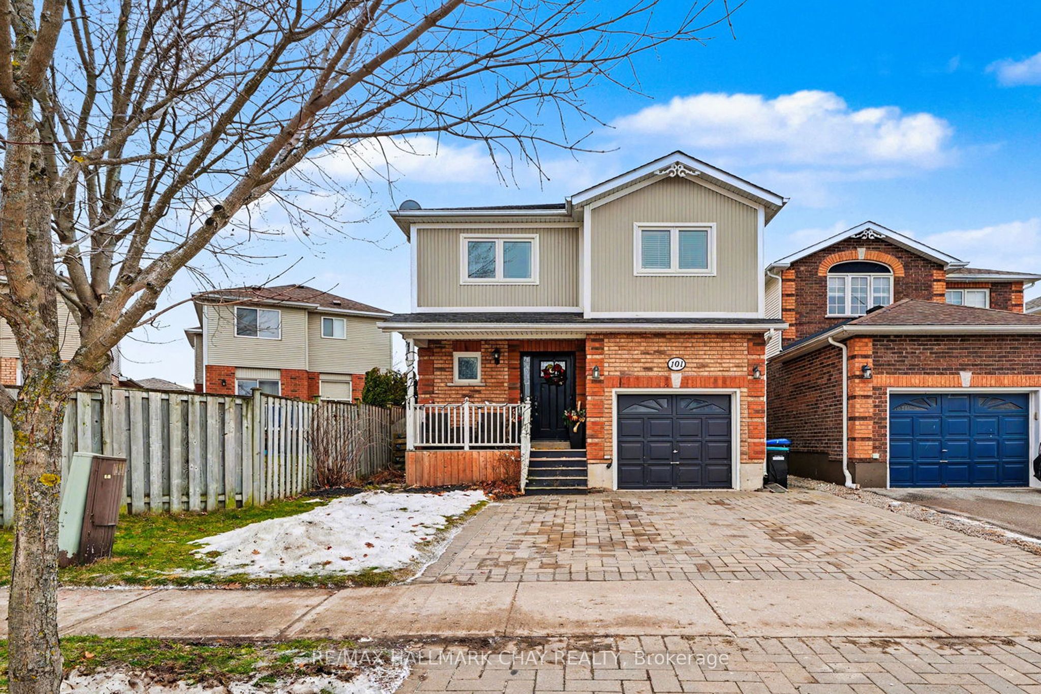 101 Kate Aitken Crescent Property Photo 1