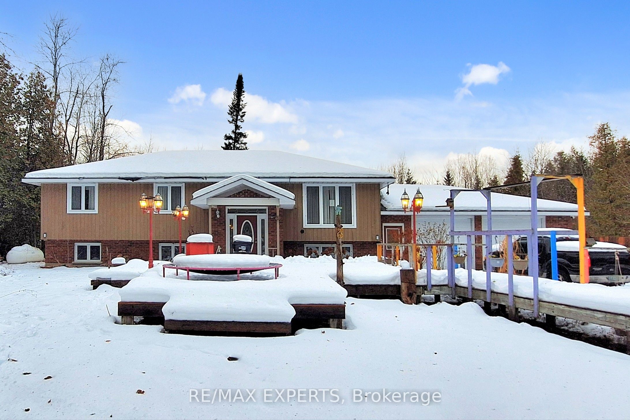 3180 Fleming Boulevard Property Photo 1