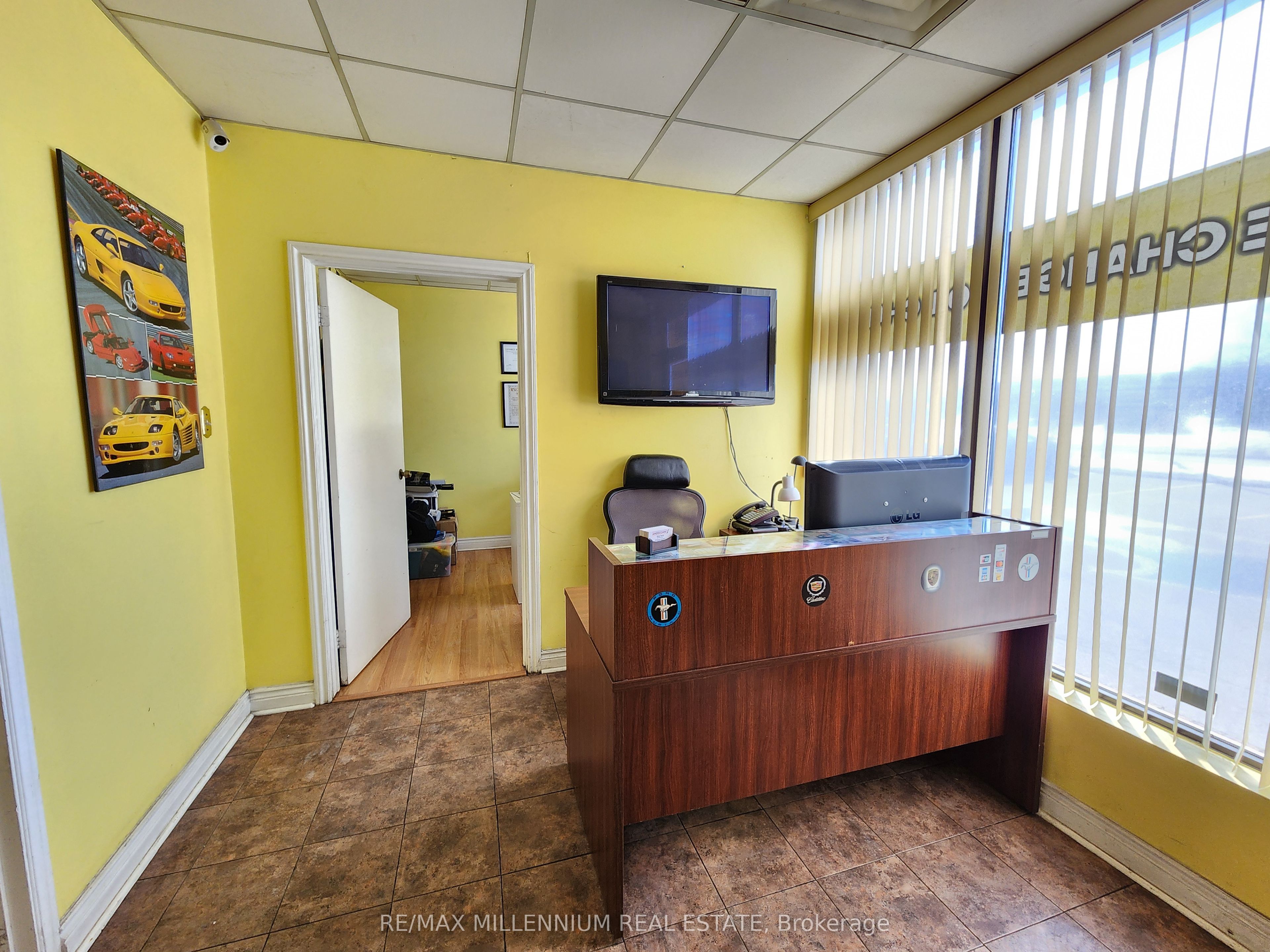 371 Bradwick Drive N 2 Property Photo 4