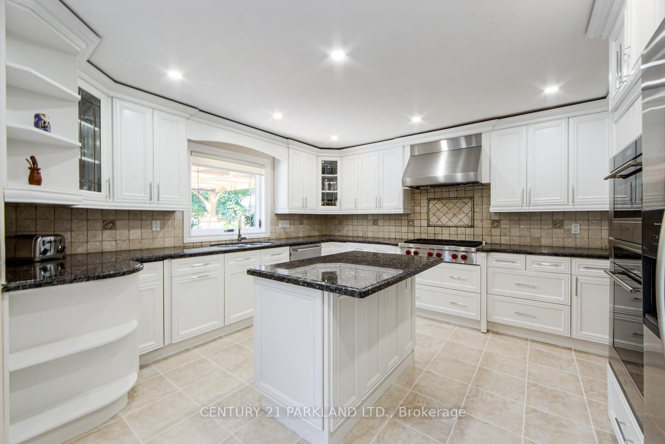 112 Strathearn Avenue Property Photo 11