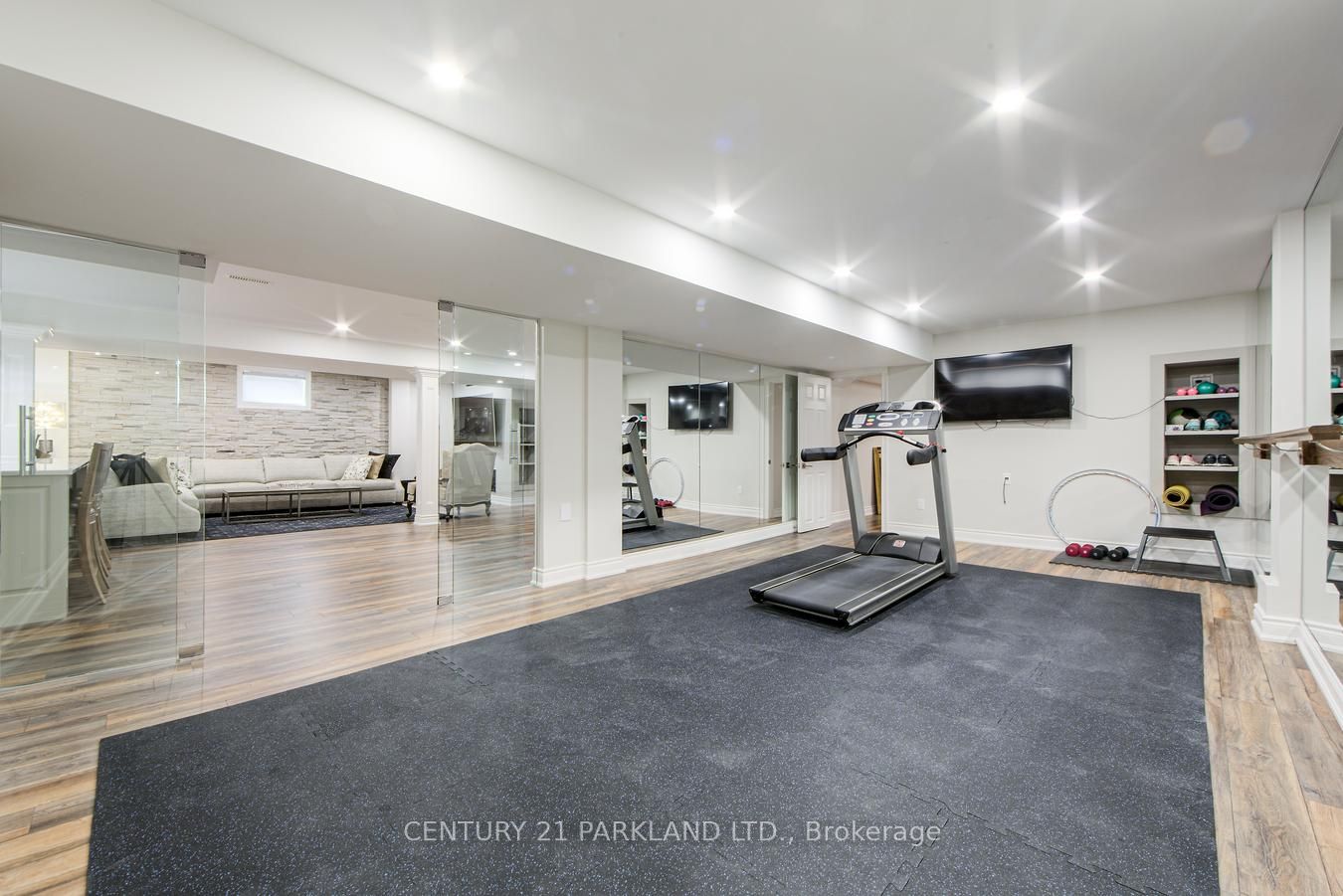 112 Strathearn Avenue Property Photo 43