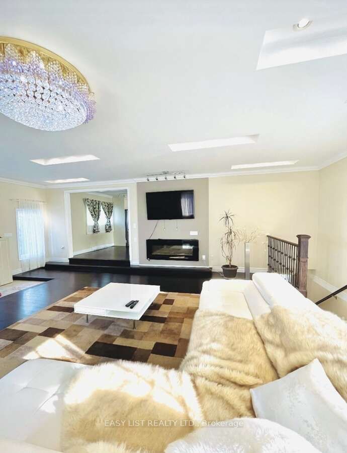 2878 10th Side Road Property Photo 9
