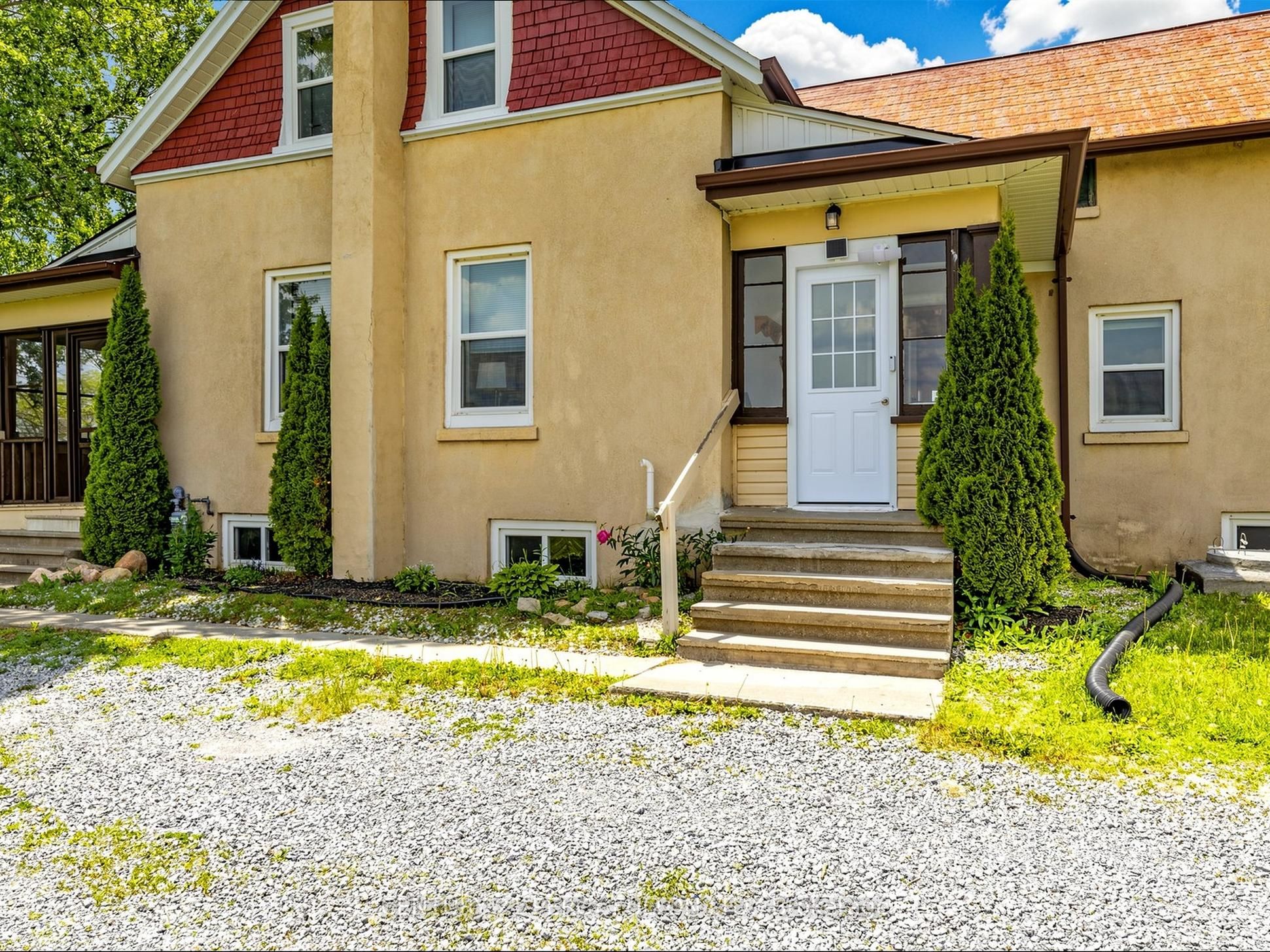 29018 Highway 48 Property Photo 3