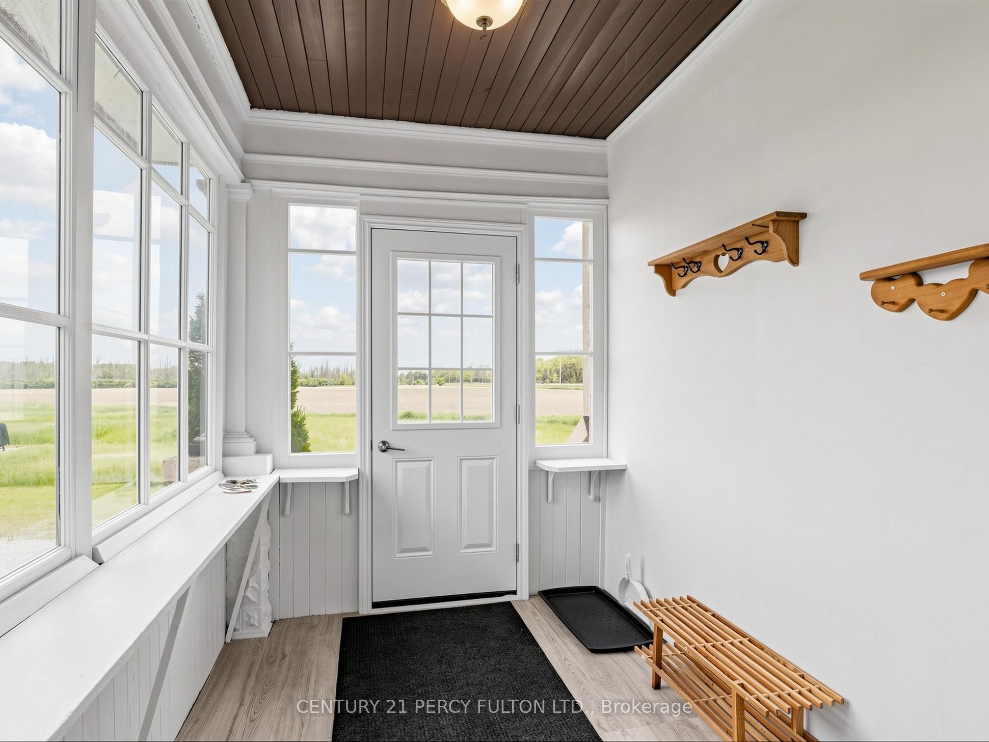 29018 Highway 48 Property Photo 4