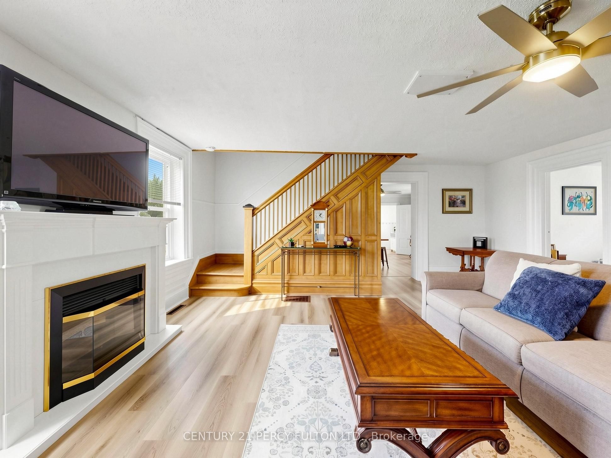 29018 Highway 48 Property Photo 8