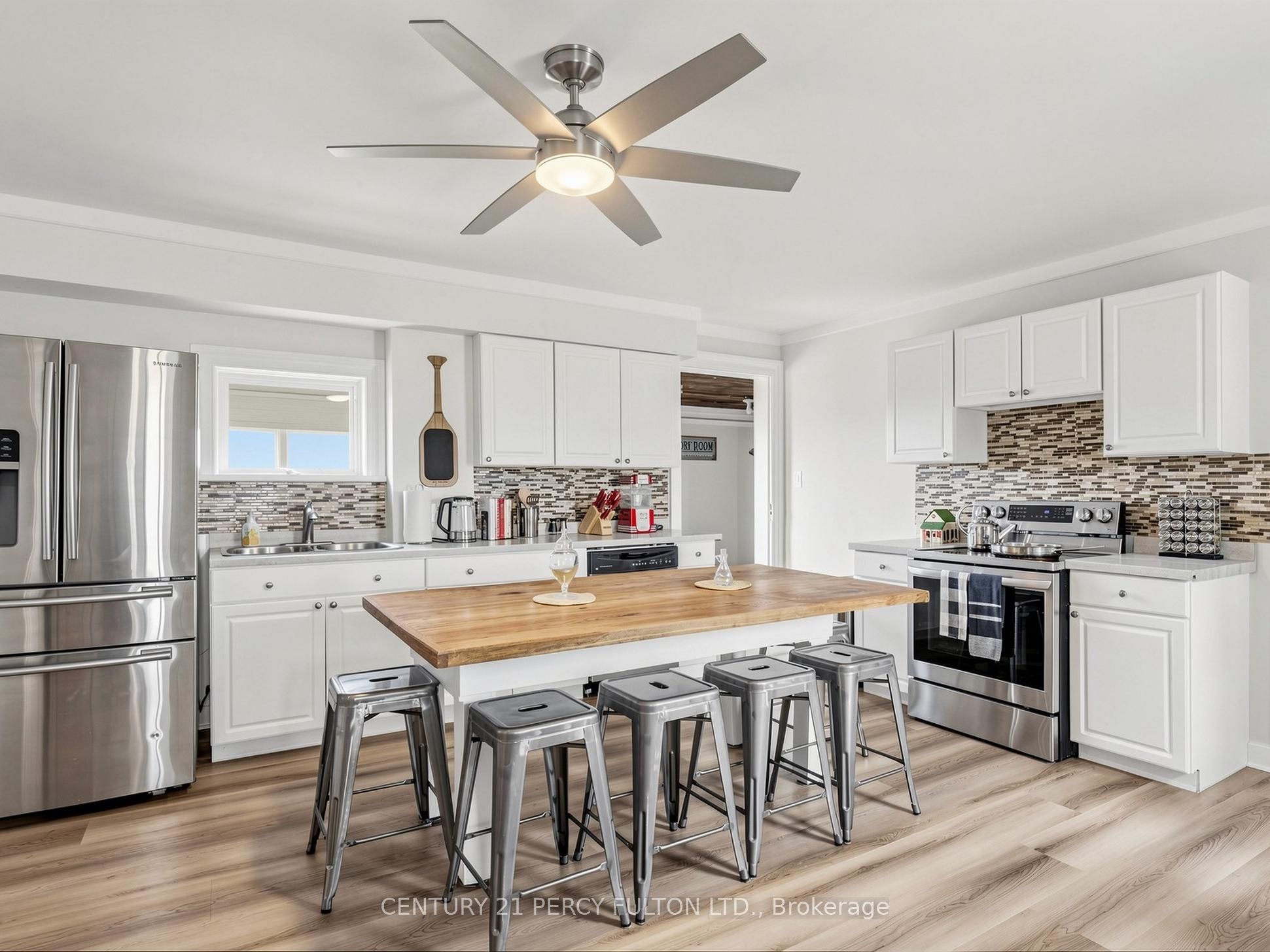 29018 Highway 48 Property Photo 9