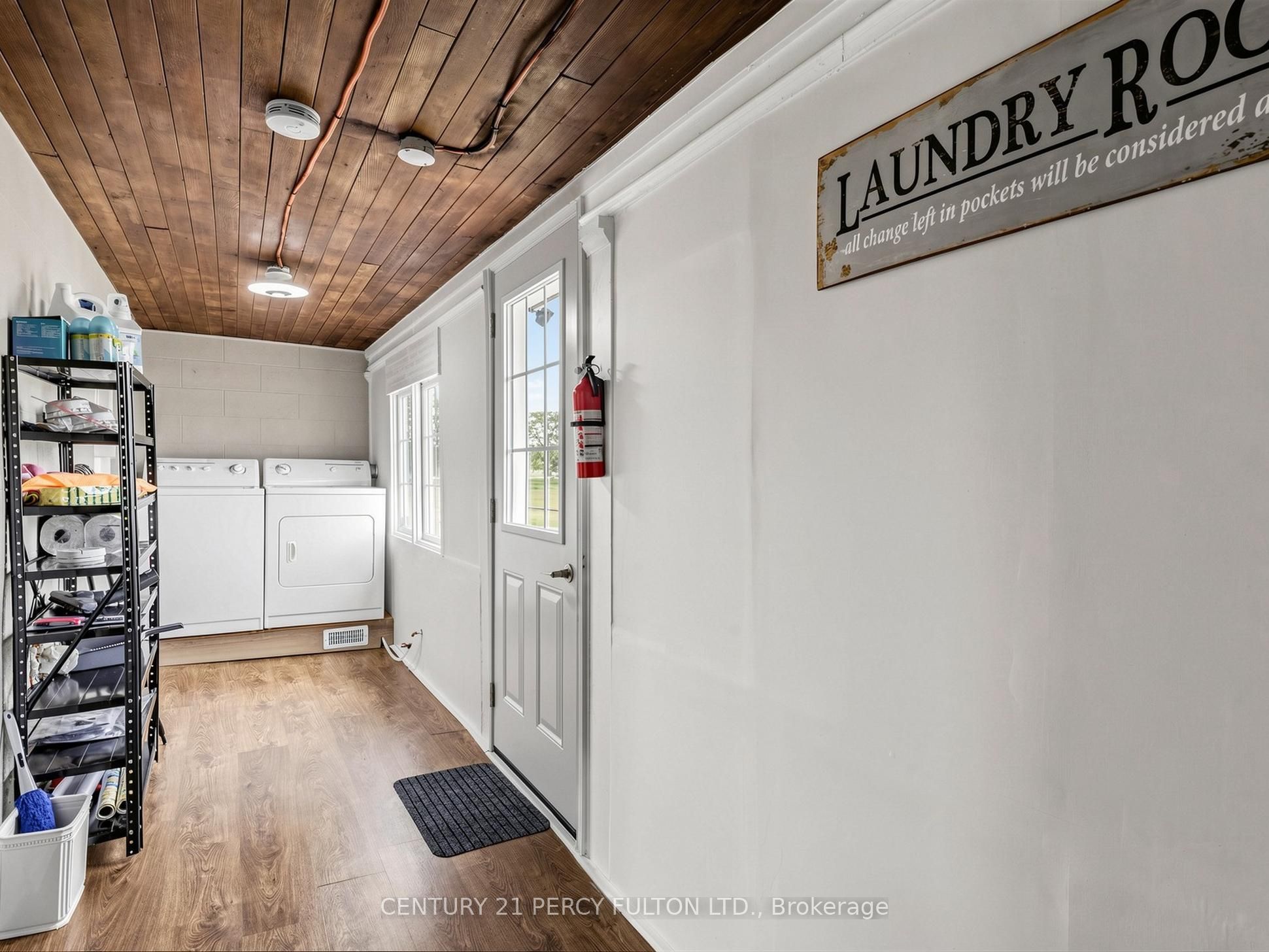 29018 Highway 48 Property Photo 12