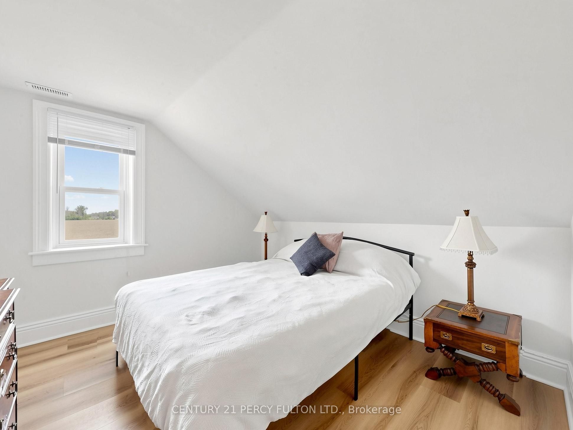 29018 Highway 48 Property Photo 15