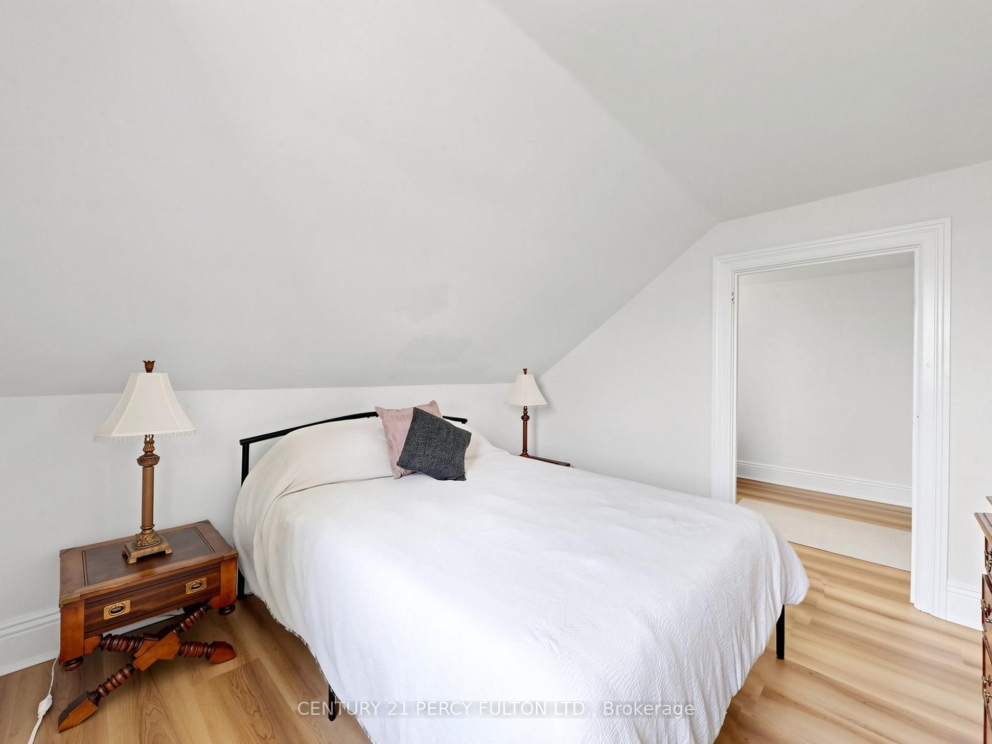 29018 Highway 48 Property Photo 16
