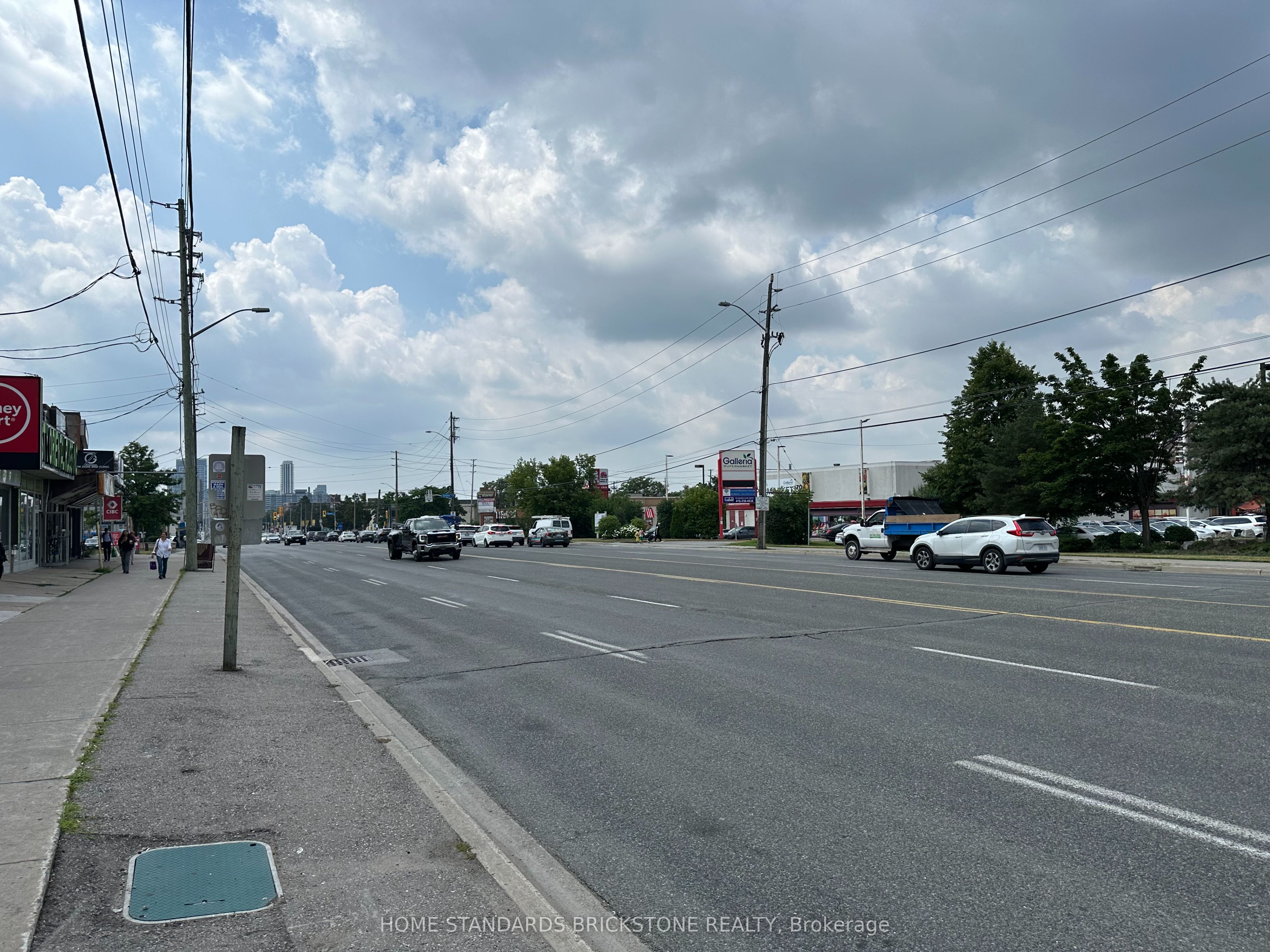 7061 Yonge Street 2c Property Photo 7