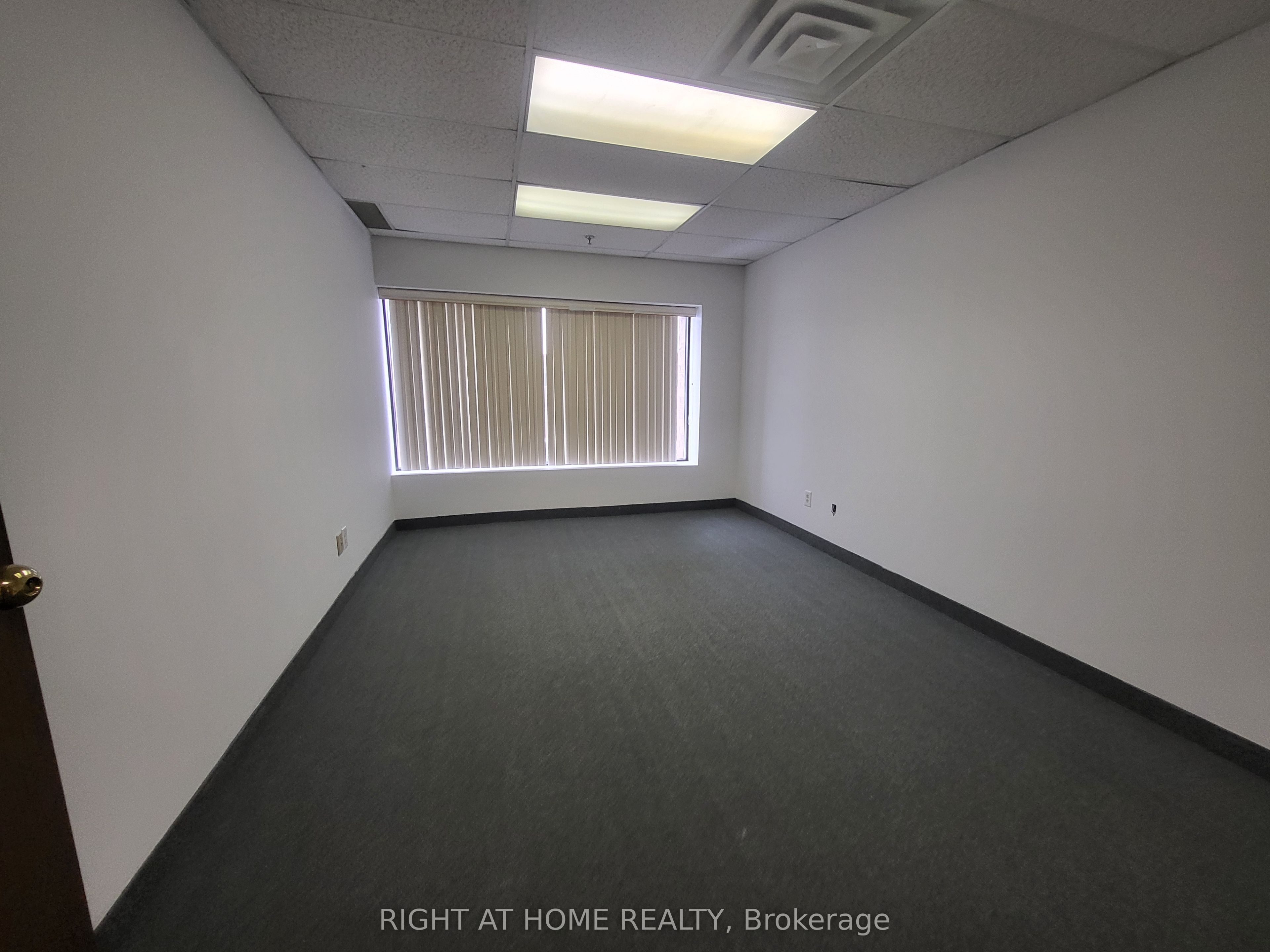 110 Cidermill Avenue A Property Photo 2