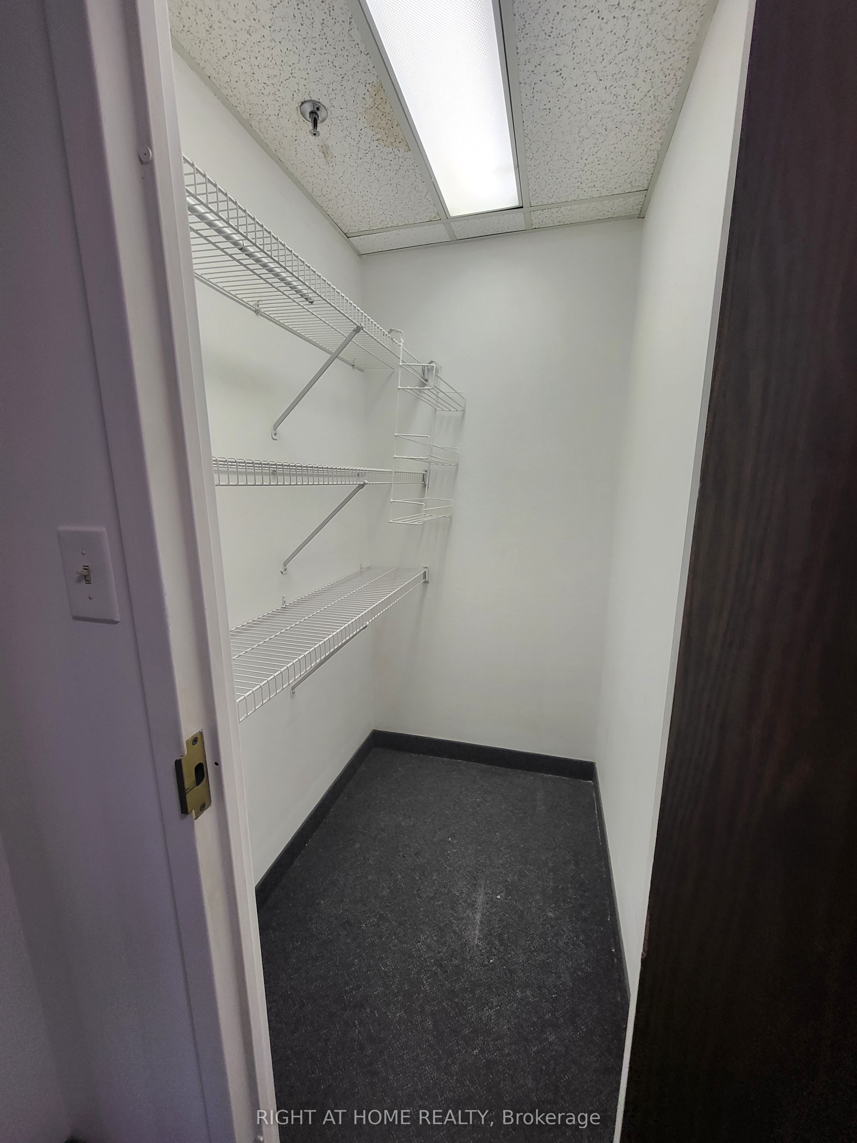 110 Cidermill Avenue A Property Photo 6
