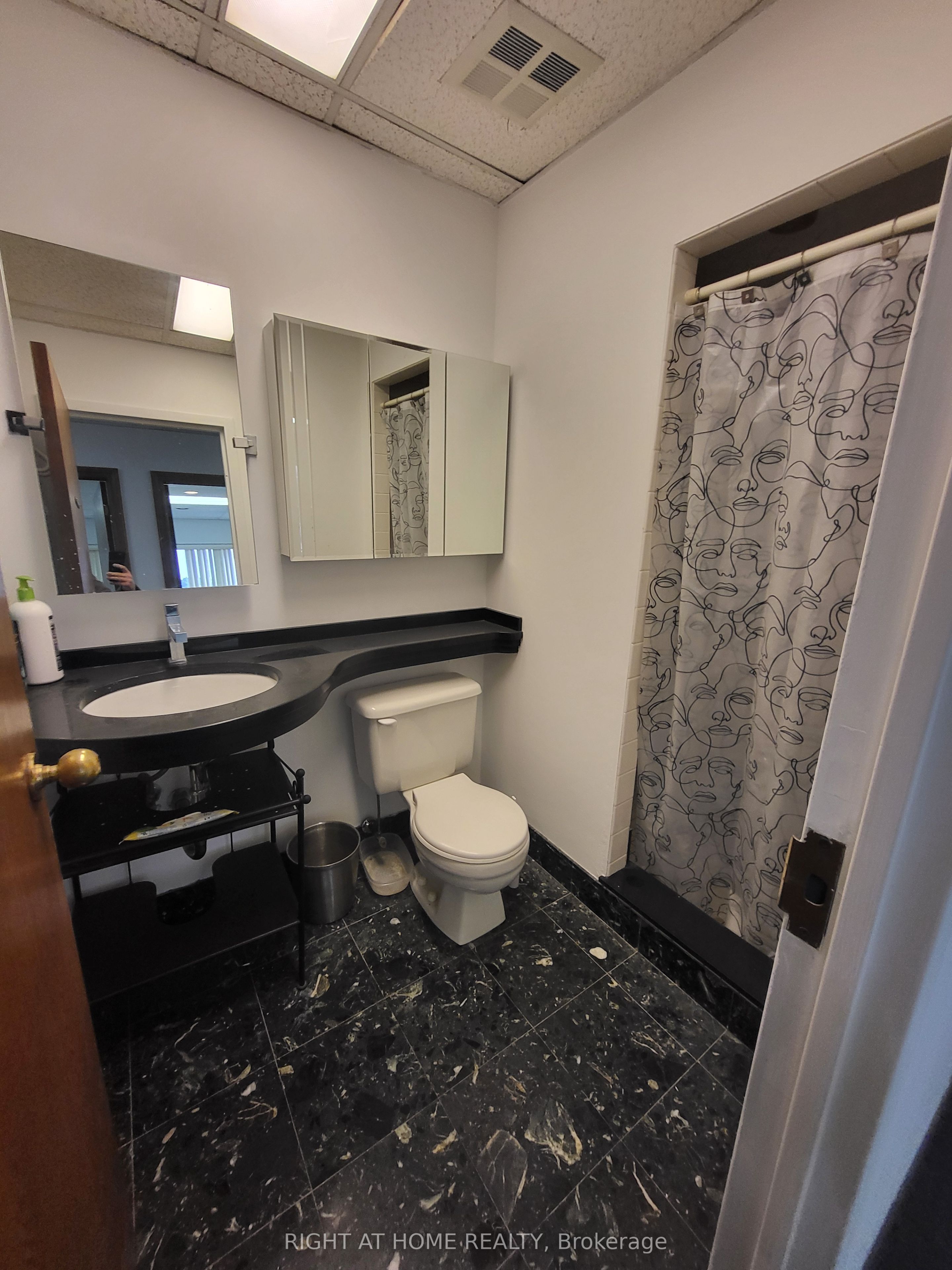 110 Cidermill Avenue A Property Photo 7