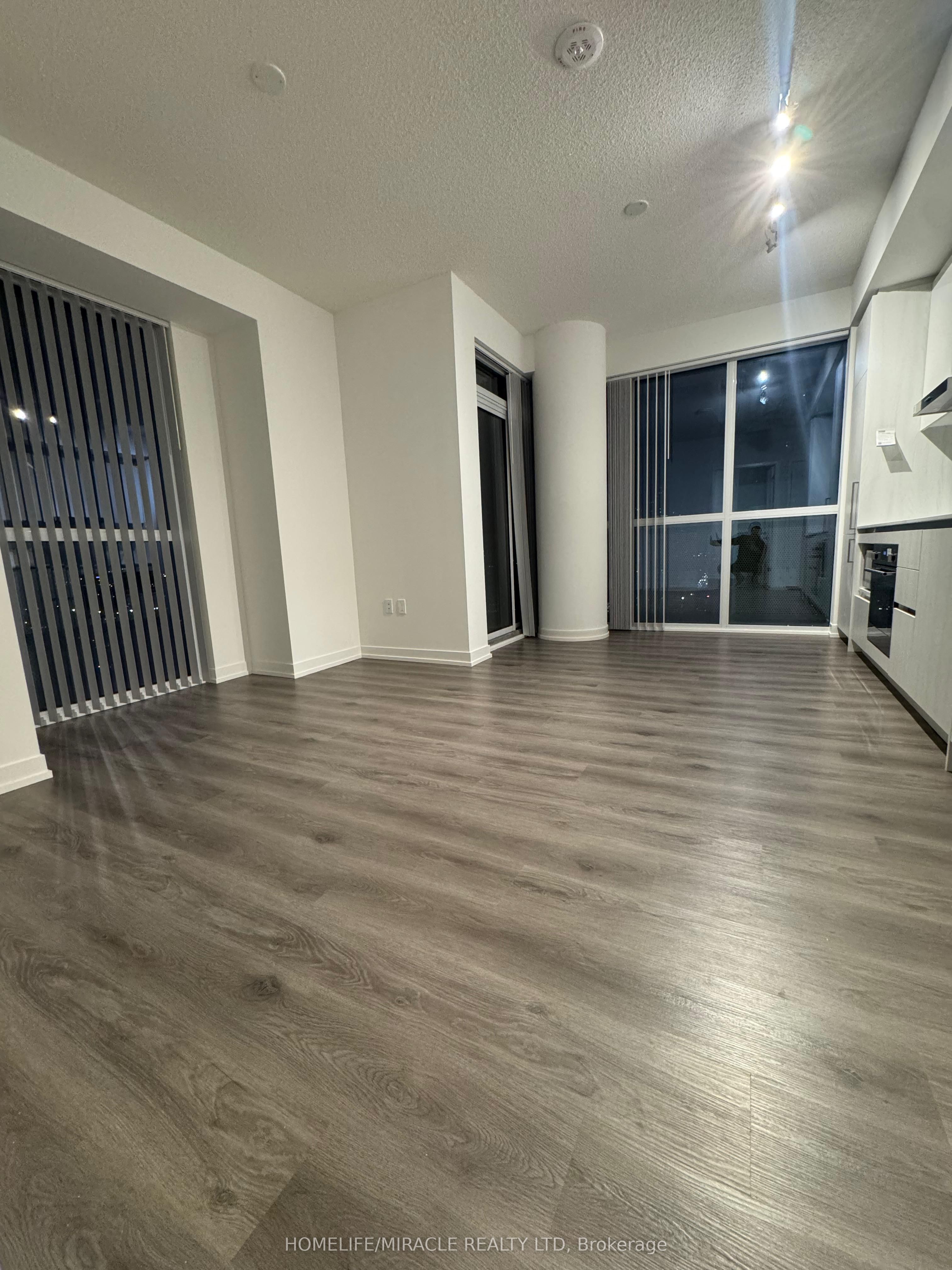 225 Commerce Street 2012 Property Photo 6