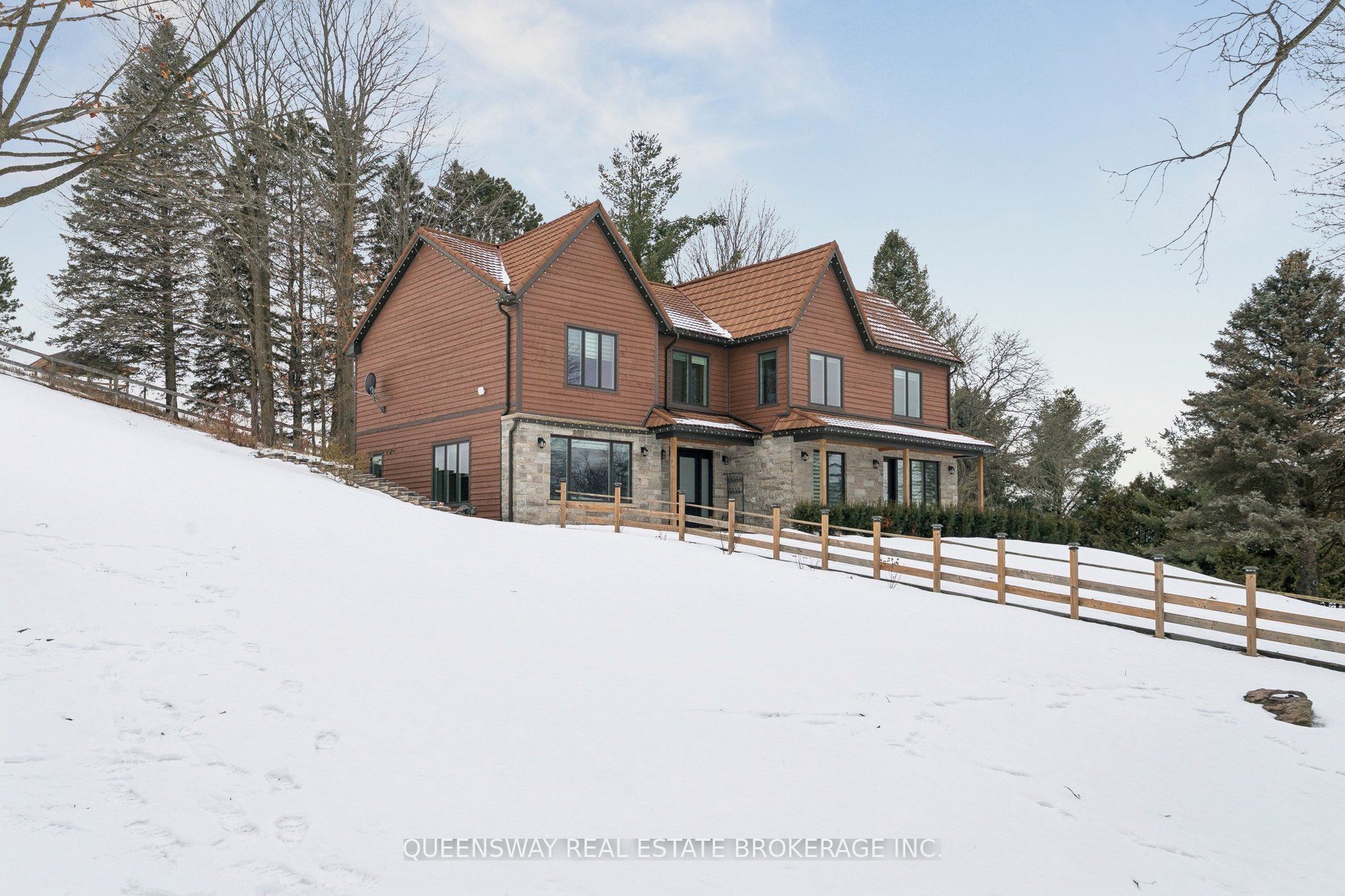8388 Fifth Side Road Property Photo 7