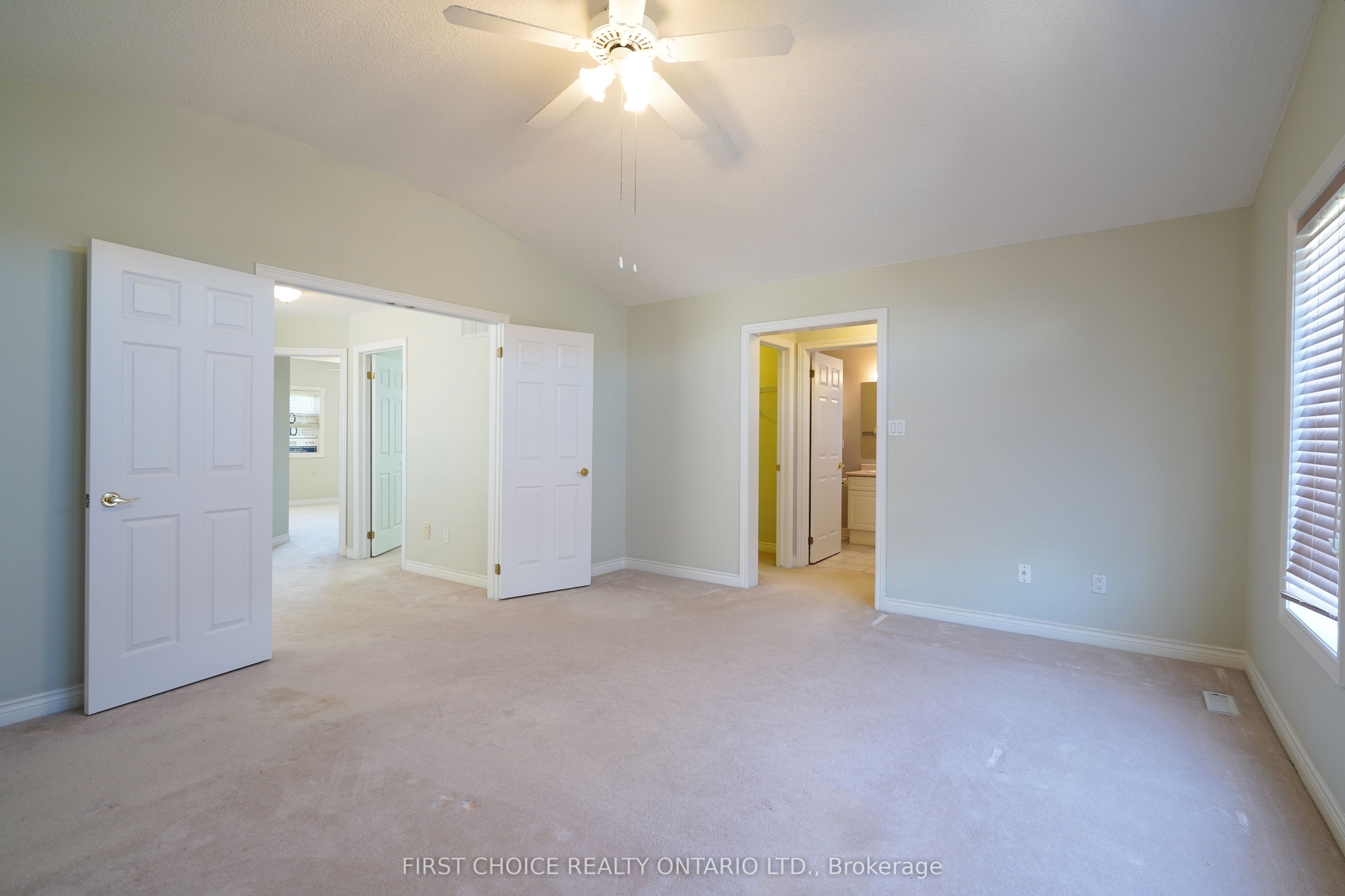 6 Forest Link Court Property Photo 14