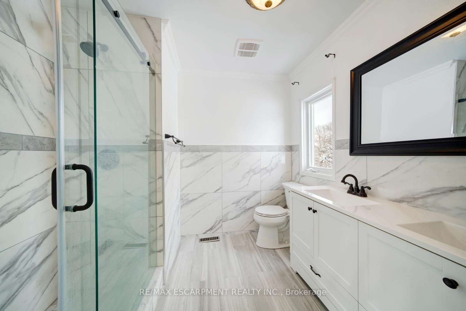 108 Olde Bayview Avenue Property Photo 16