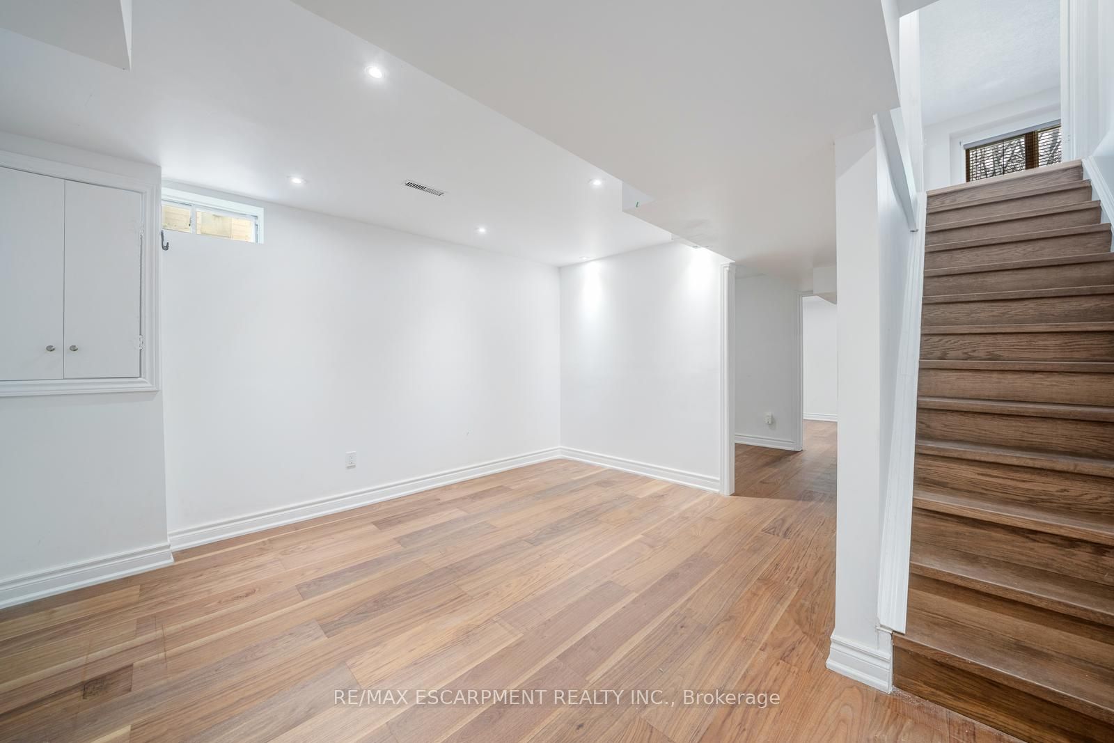 108 Olde Bayview Avenue Property Photo 26