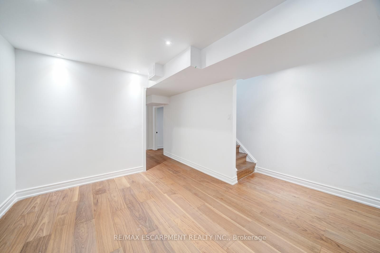 108 Olde Bayview Avenue Property Photo 27