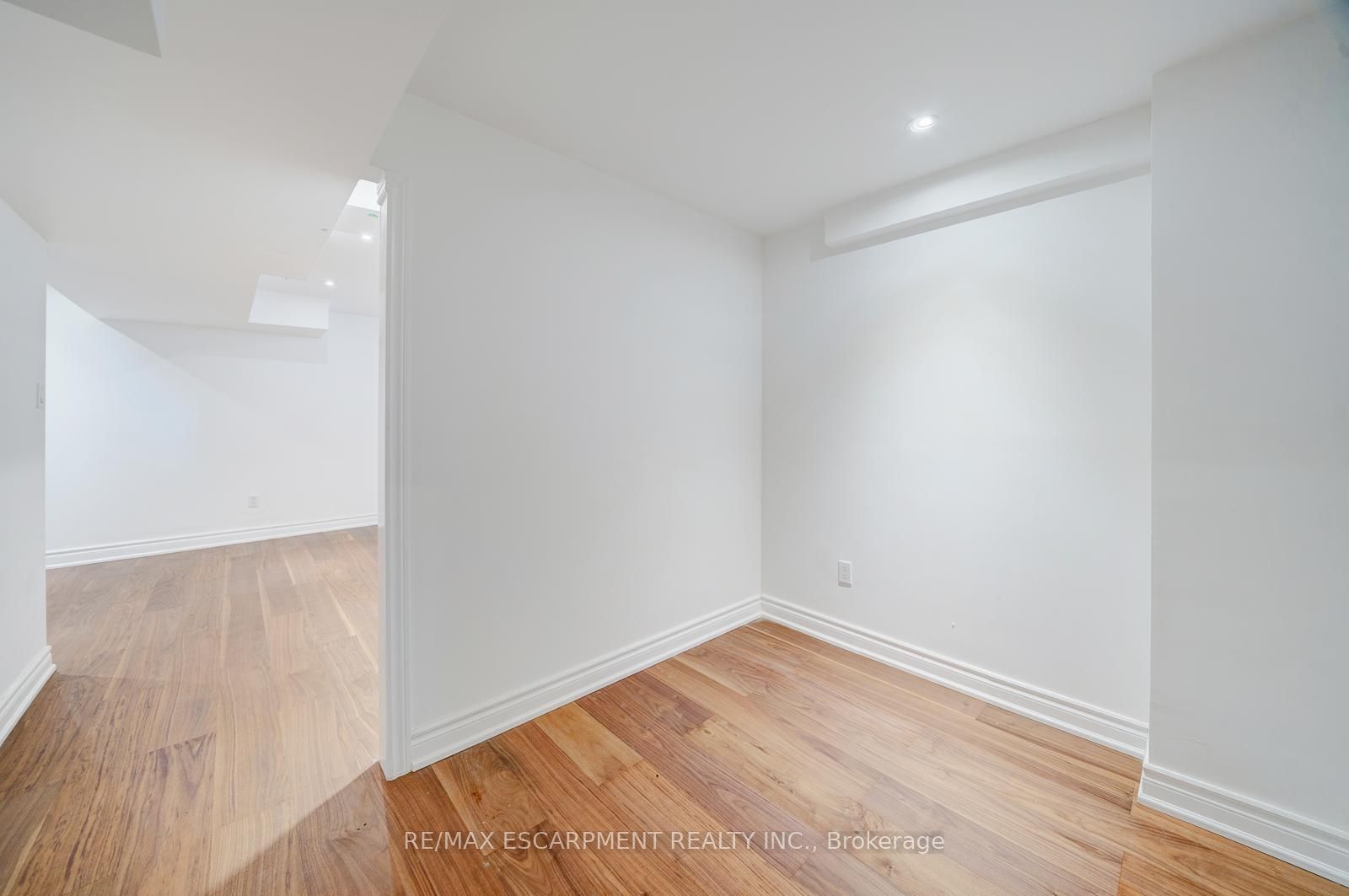 108 Olde Bayview Avenue Property Photo 29