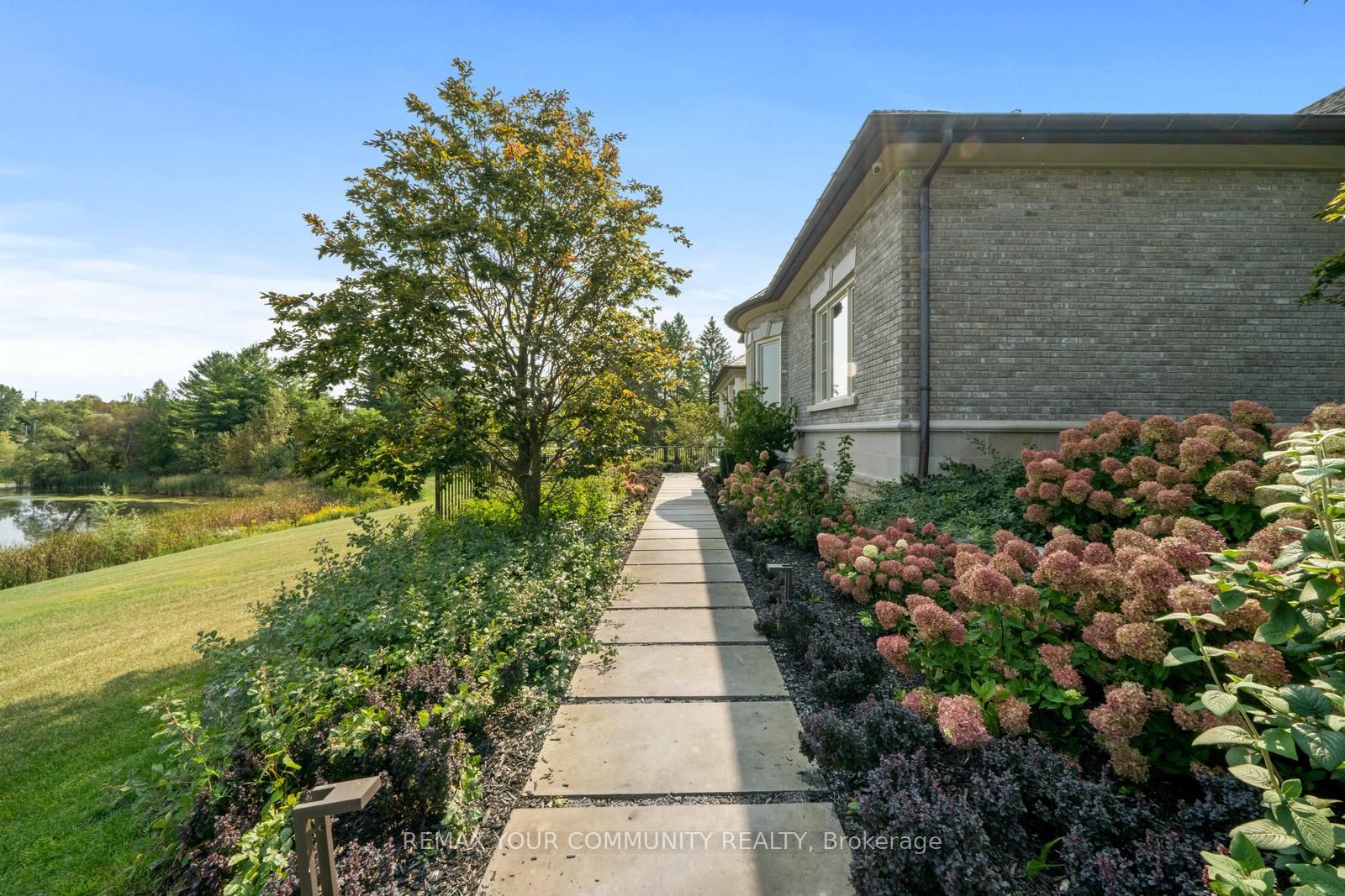 130 St. John's Side Road E Property Photo 16