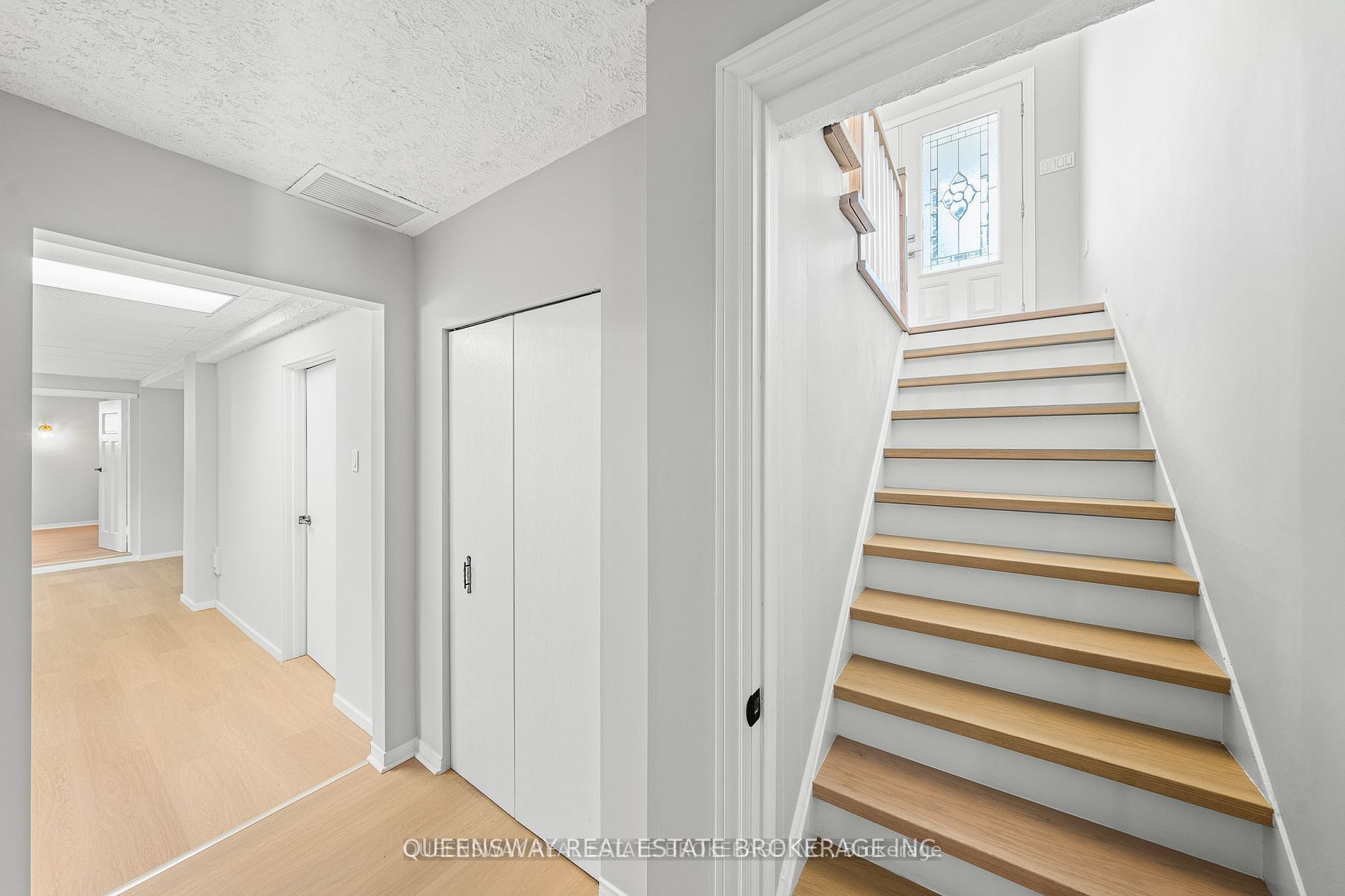 1268 15th Side Road Property Photo 25